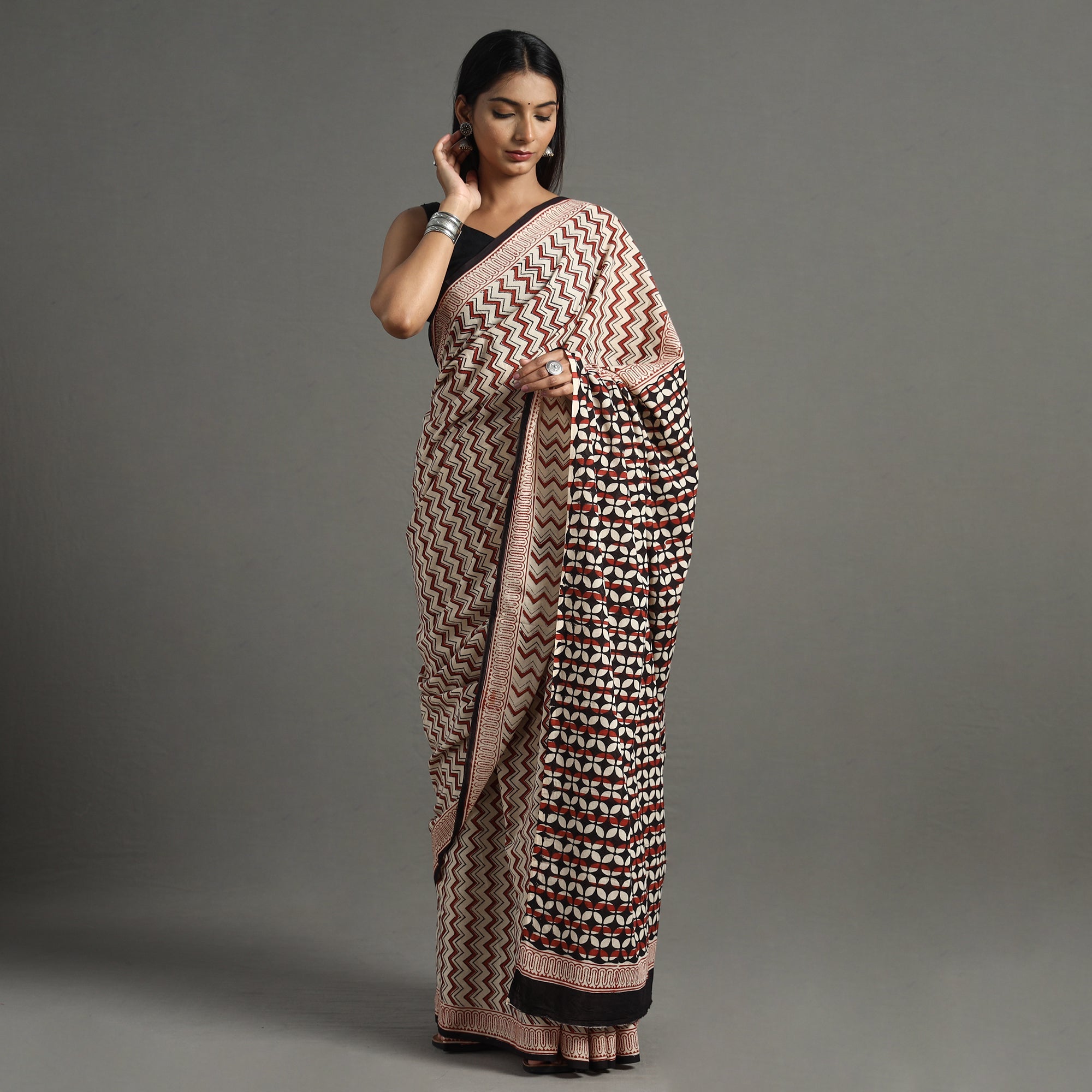 HAVELI CHRONICLES Brown - Bagru Hand Block Printed Mul Cotton Natural Dyed Saree 12 - view 3