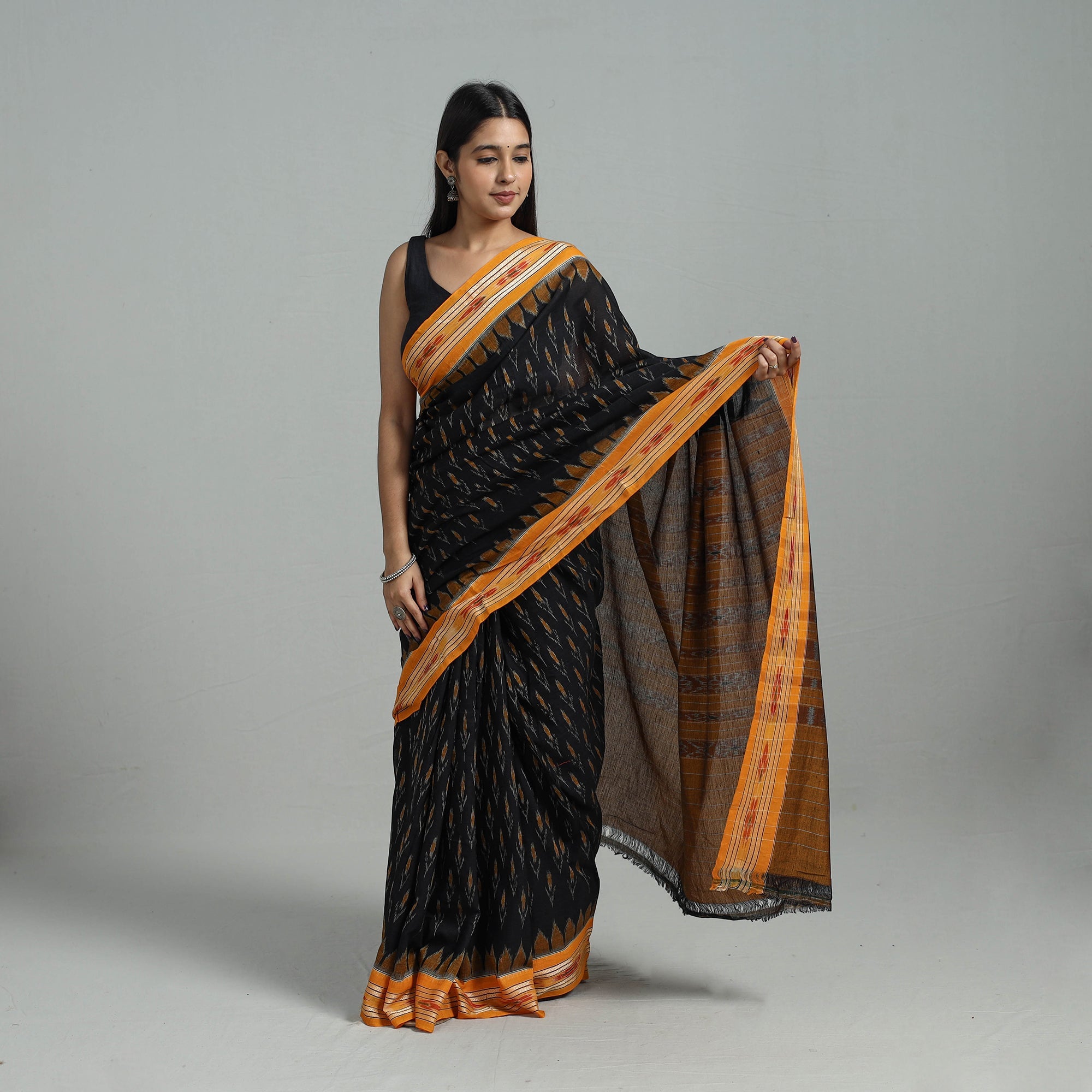 ASHOKA ASSEMBLE - CELEBRATING CRAFTS OF ODISHA Black - Ikat Weave Handloom Cotton Sambalpuri Saree 06 - view 2