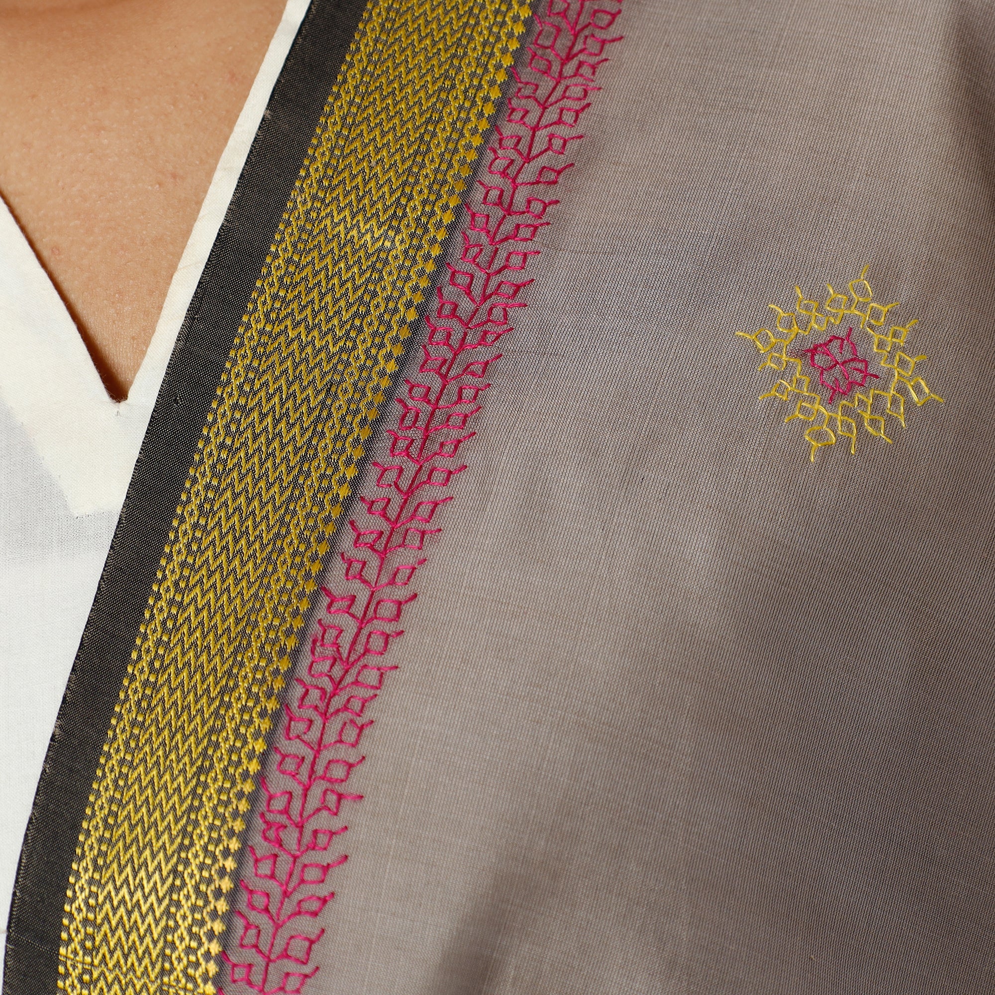ITOKRI CRAFTS INITIATIVE Brown - Gavanti Kasuti Embroidery Handloom Maheshwari Silk Dupatta - view 4