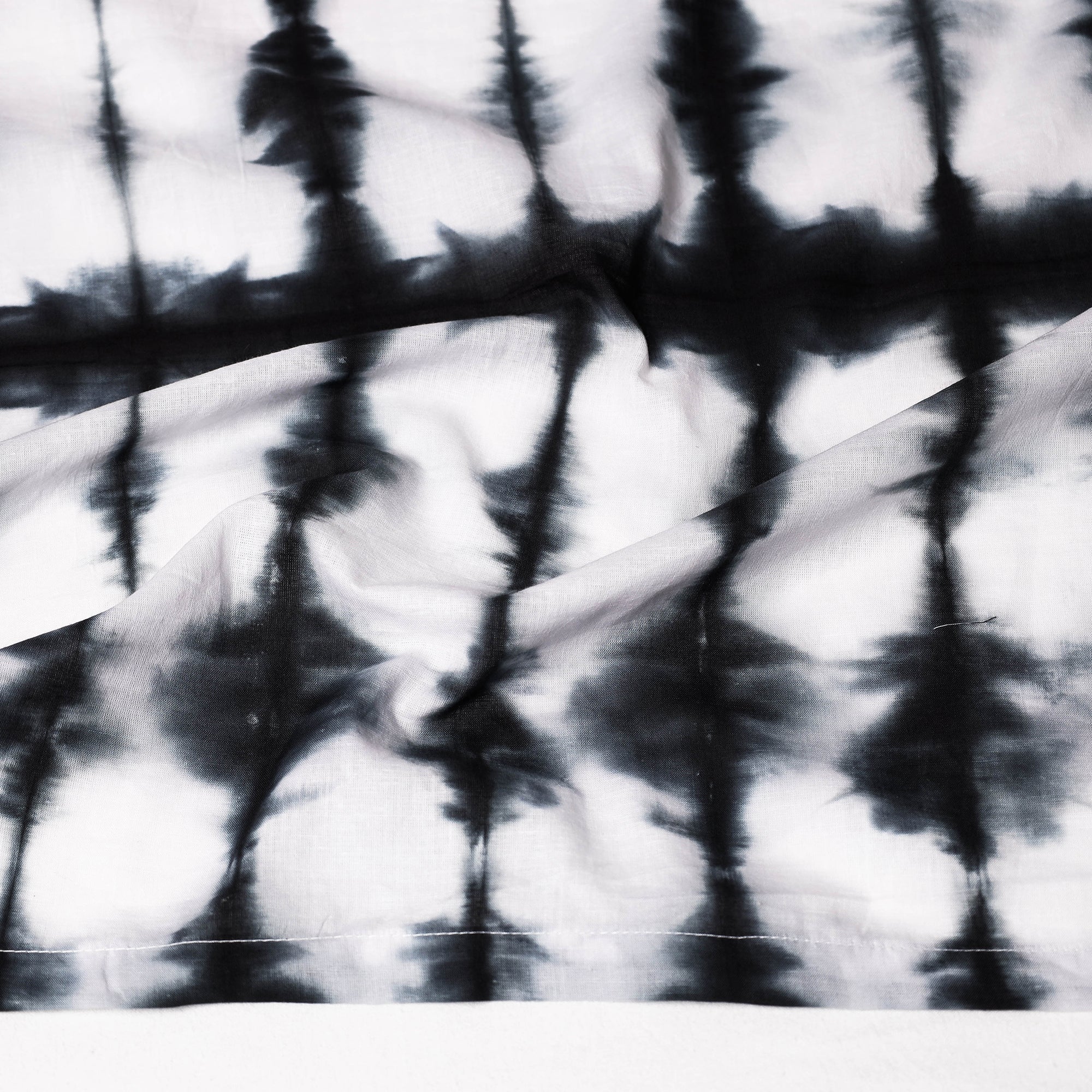 HAVELI CHRONICLES Black - Shibori Tie-Dye Cotton Scarf - view 2