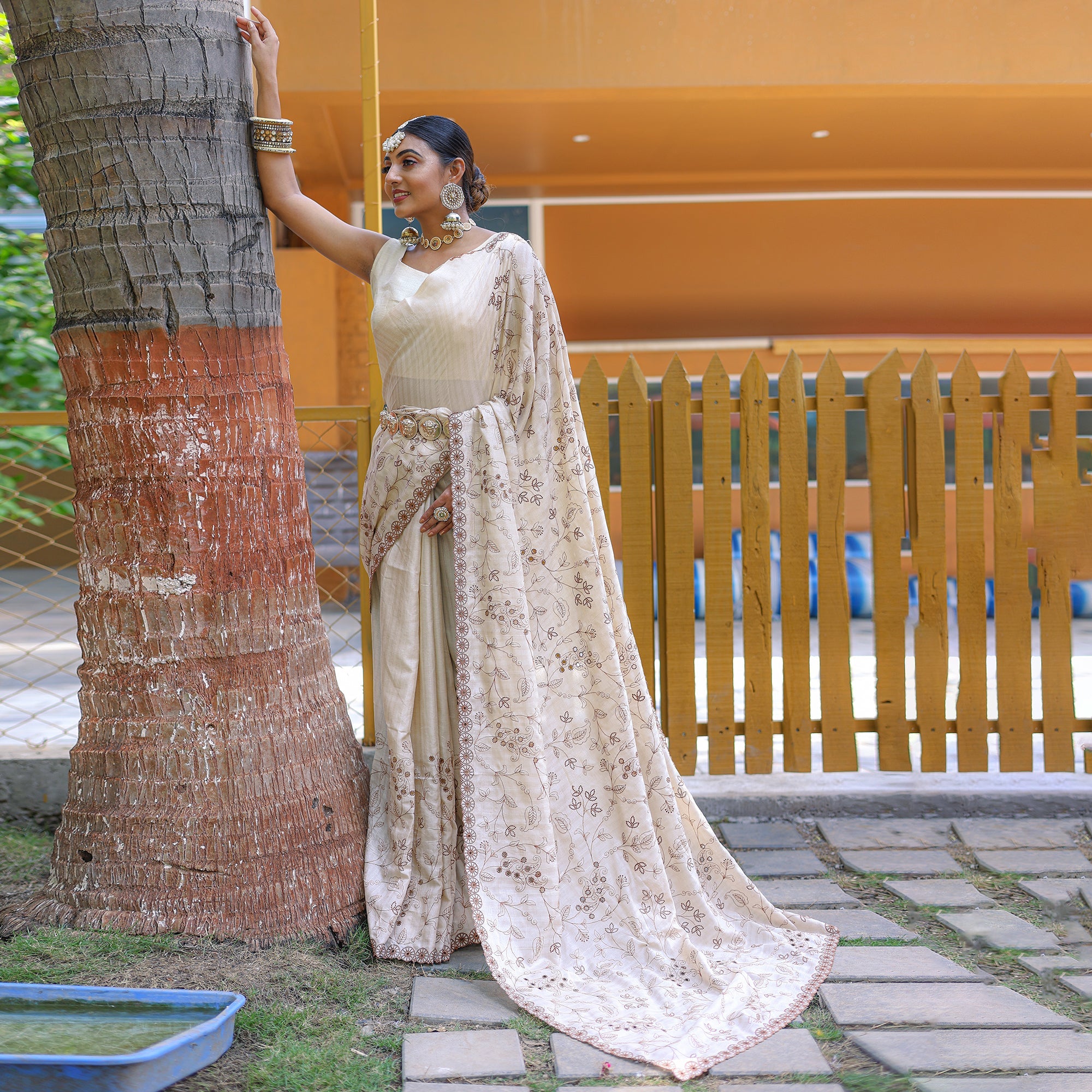 TASARIKA COUTURE Aaisha White Soft Silk Handwork Saree - view 2