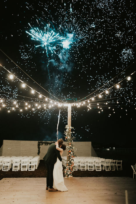 fiftyflowers.com Romantic and Organic Wedding - view 13