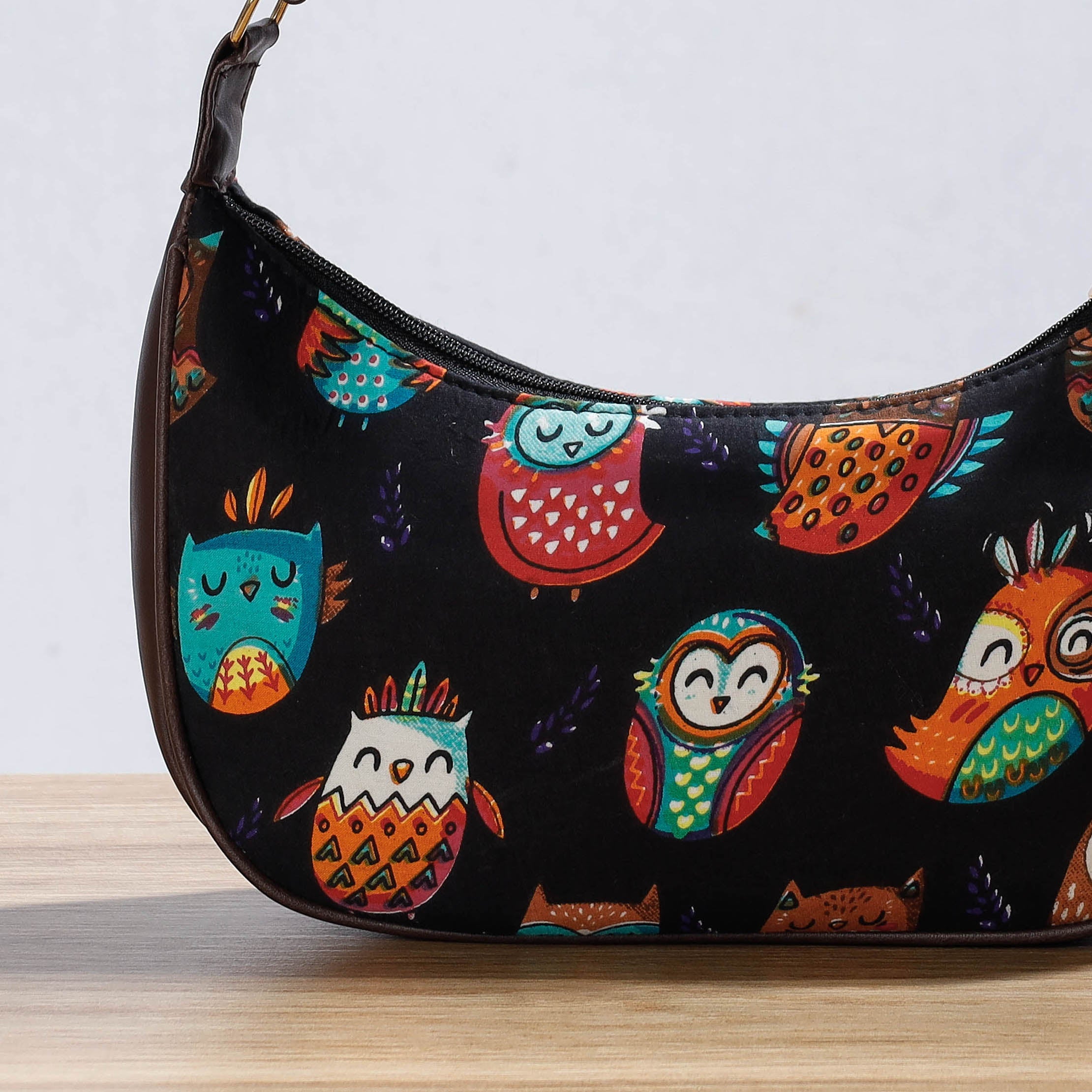 KACHCHH JI CHHAAP Black - Kutch Handcrafted Silk Shoulder Bag - view 2