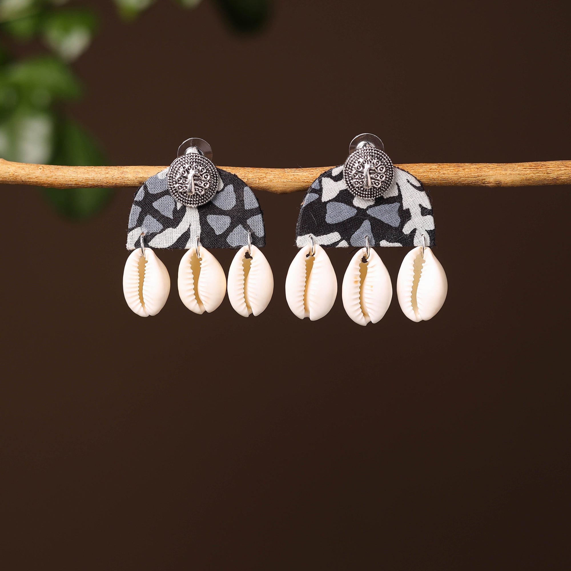 JALPARI Anay Handcrafted GS & Shell Work Fabart Earrings