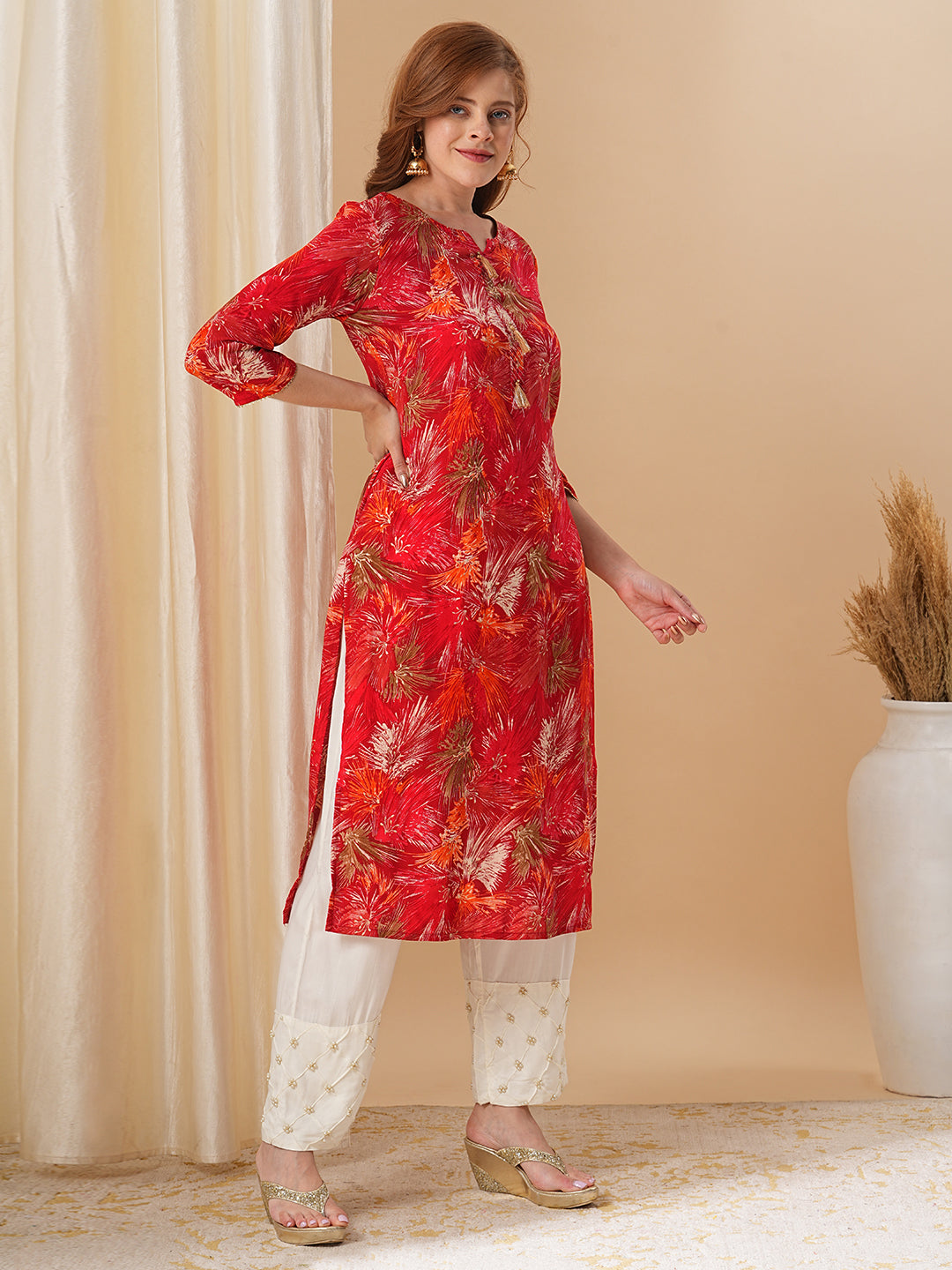 Fashor Abstract Floral Foil Printed Straight Fit Kurta - Red - view 4