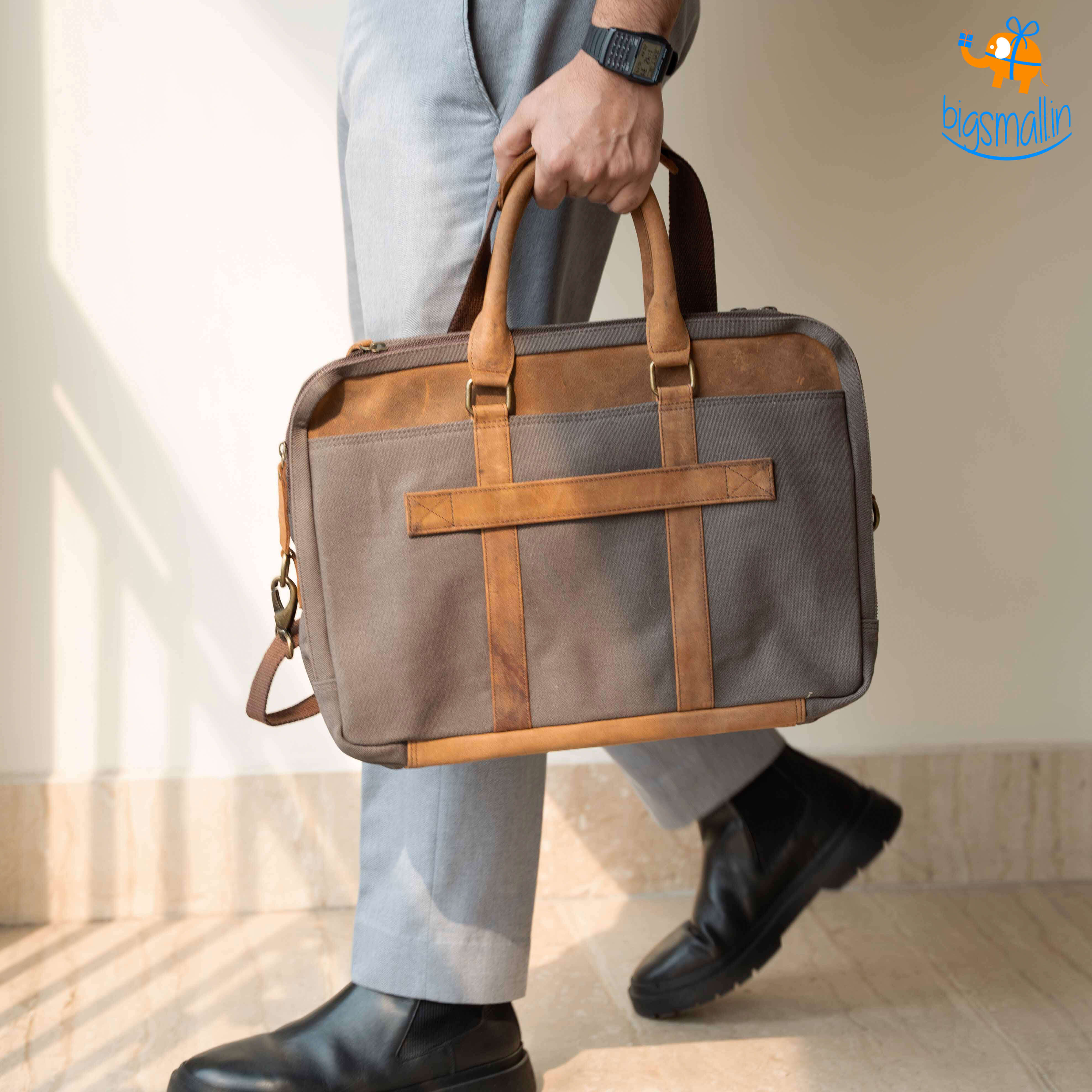 Ascetic Canvas Messenger Bag - view 3
