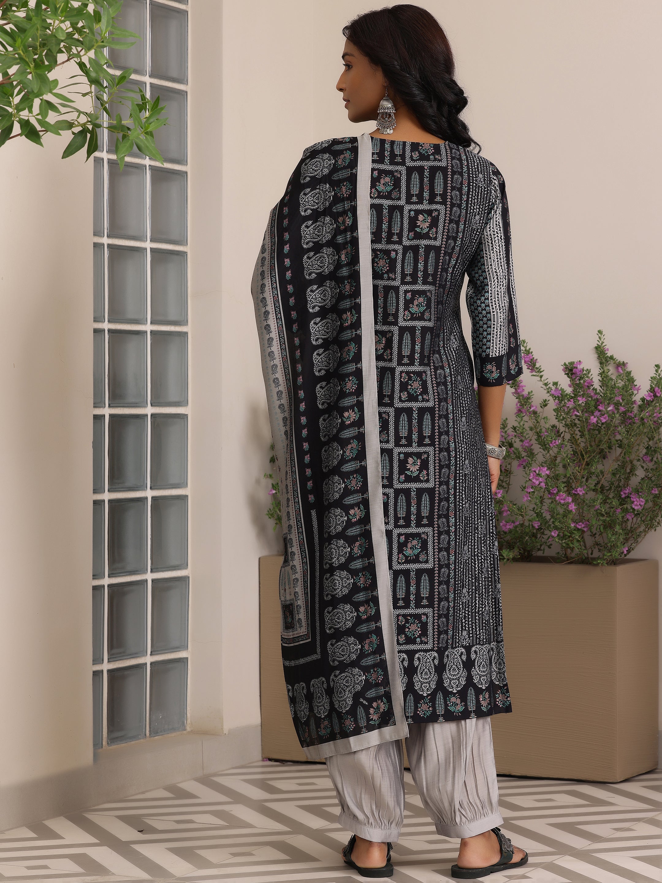 Libas Black Printed Cotton Straight Suit With Dupatta - view 5