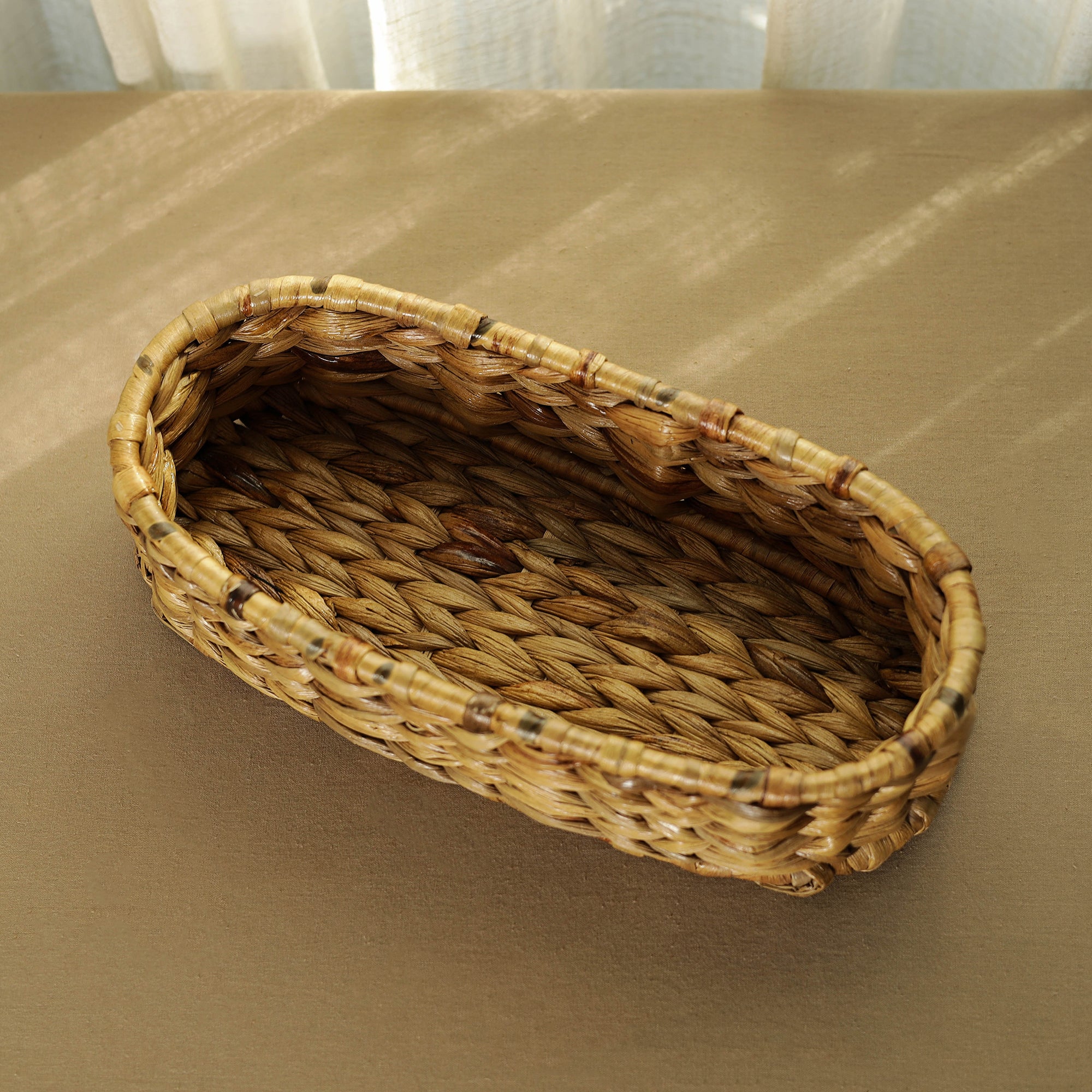 ASAMA Brown - Eco-Friendly Water Hyacinth Oval Tray 02 - view 2