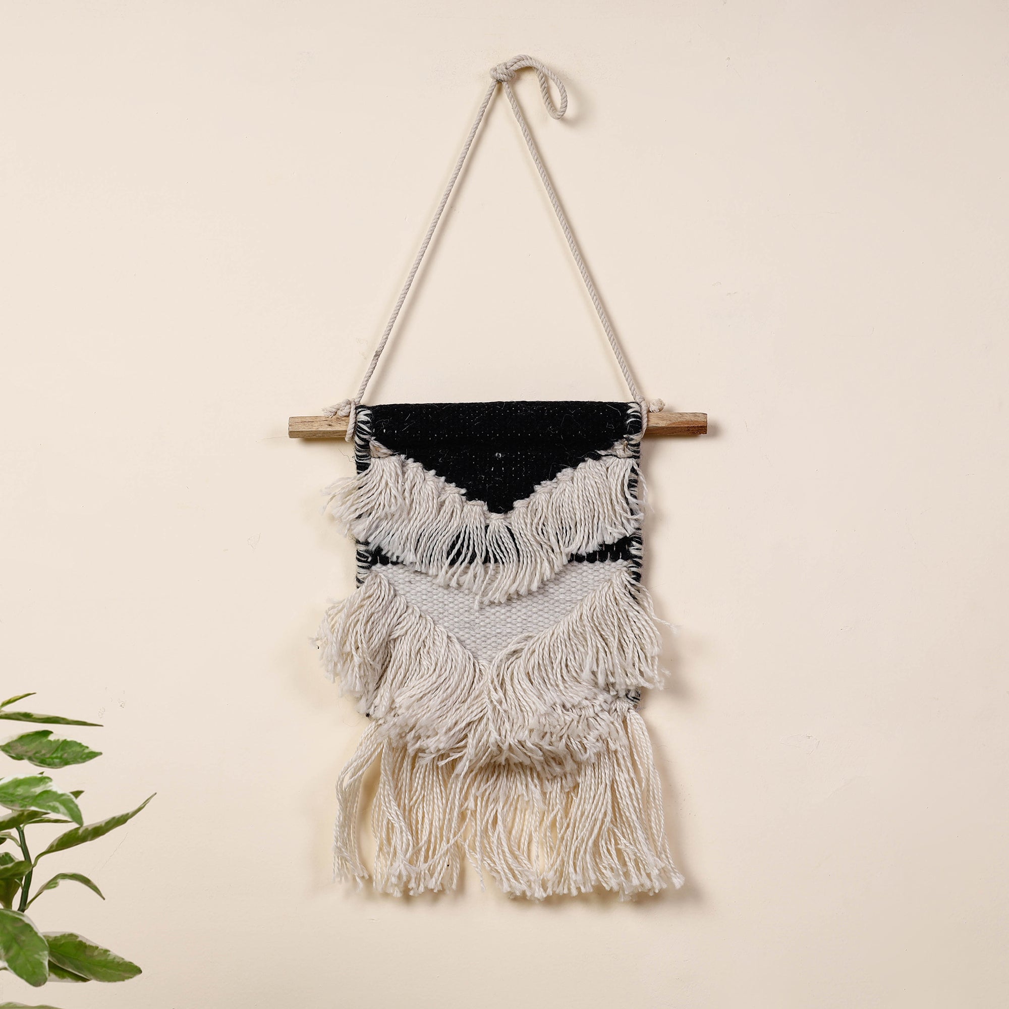 ITOKRI CRAFTS INITIATIVE Bhadohi Handwoven Wool Geometric Fringed Wall Hanging