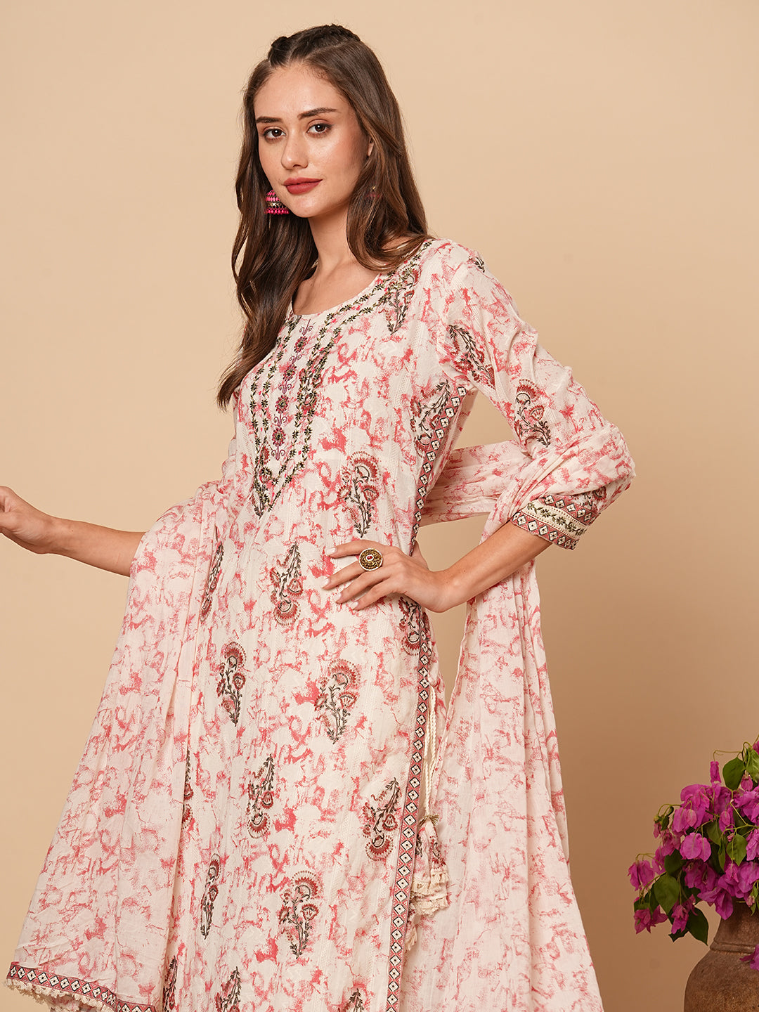 Fashor Abstract Printed & Ethnic Embroidered Straight Kurta with Pant & Dupatta - Off White - view 2