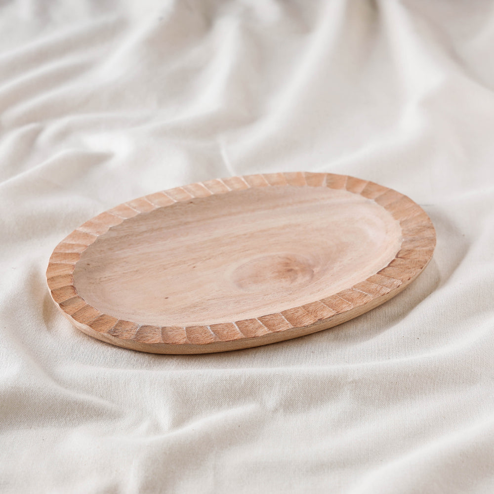 SASHA Beige - Hand Carved Natural Neem Wooden Oval Plate (9 x 6 in)