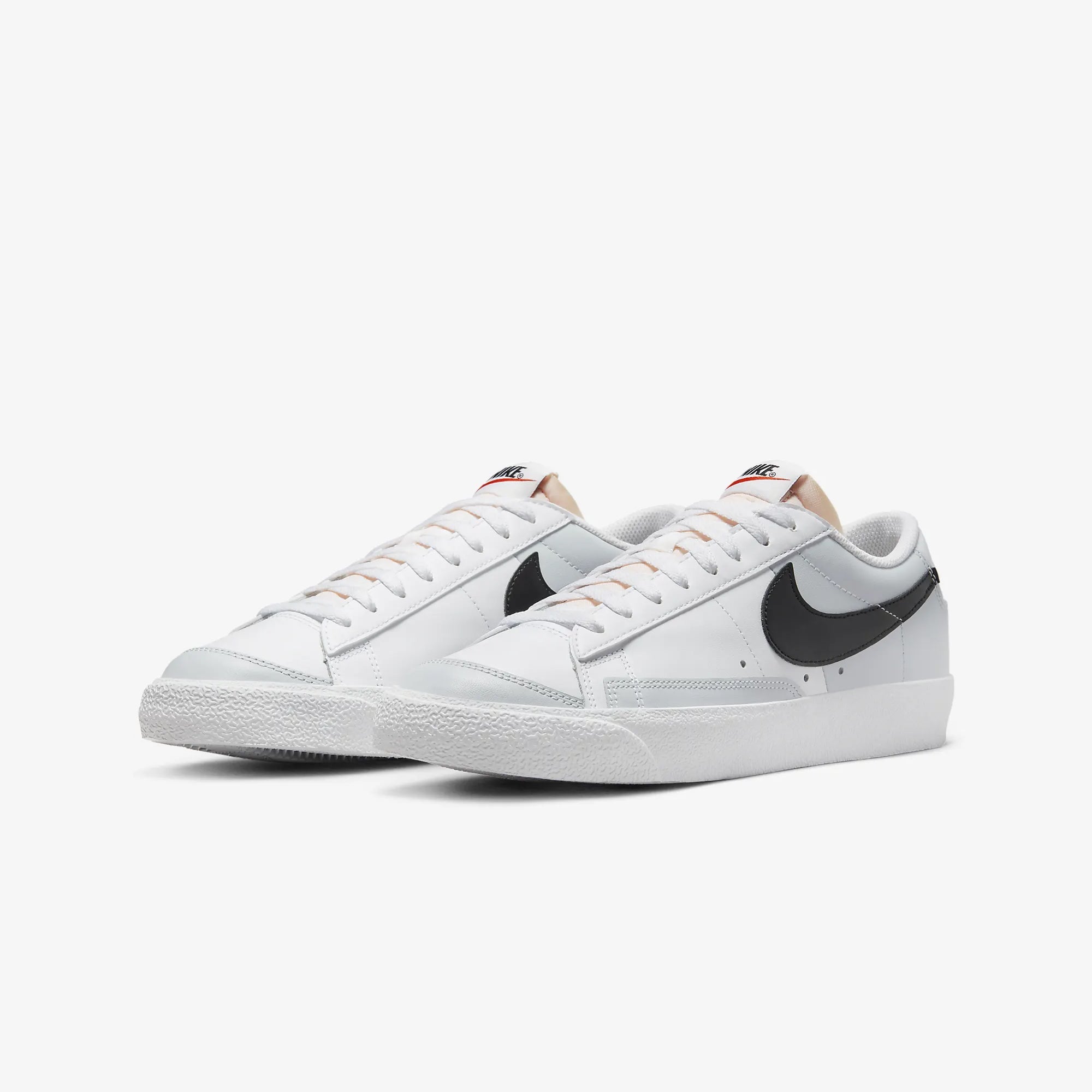 Vintage white black-pure – Nike | BLAZER LOW '77 VINTAGE { WHITE/BLACK-PURE PLATINUM