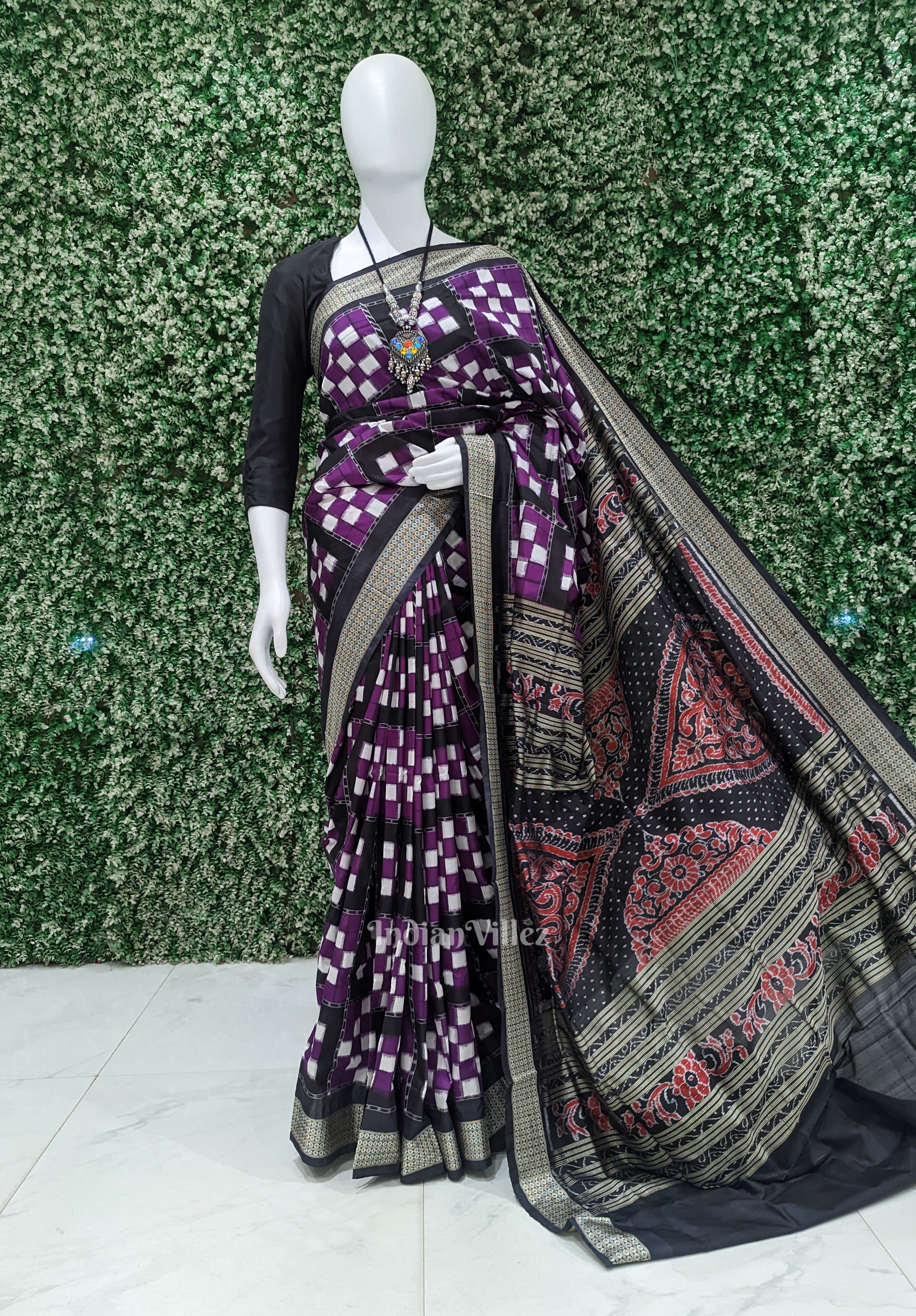 IndianVillèz Purple White Pasapali Sambalpuri Silk Saree