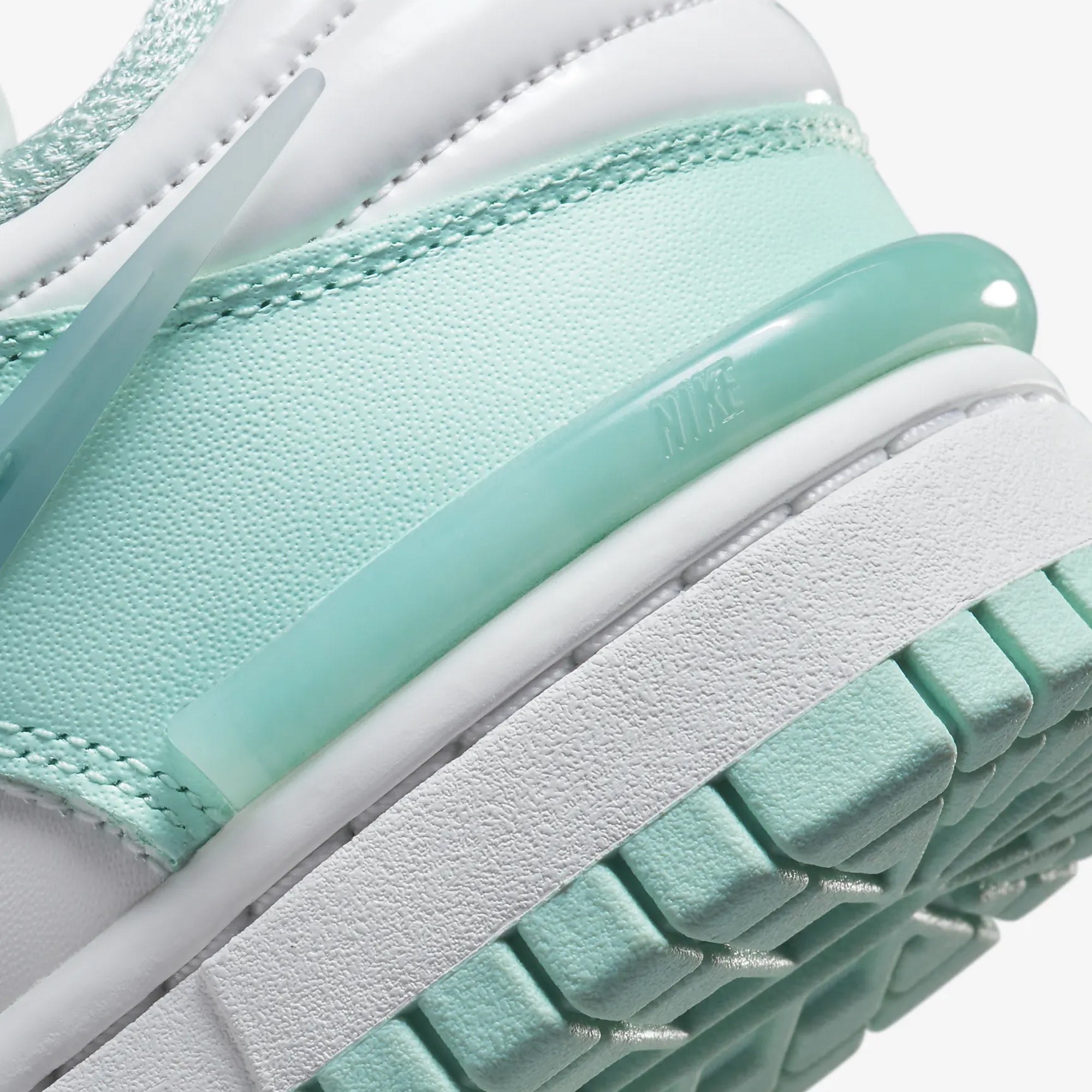Nike | DUNK LOW TWIST { SUMMIT WHITE/JADE ICE - view 4