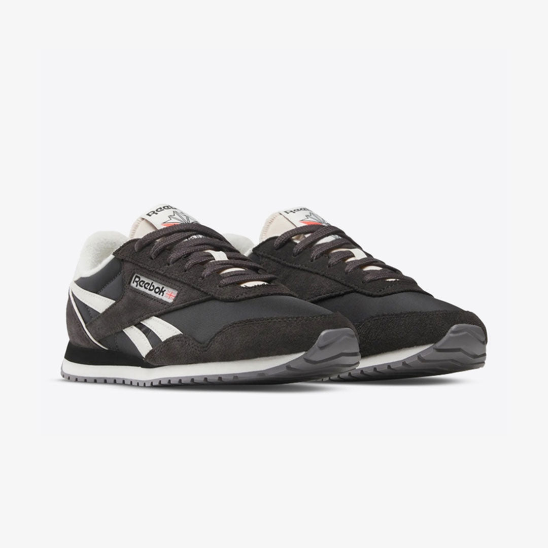 Reebok | CLASSIC AZ 'WASHED BLACK/CHALK' - view 3