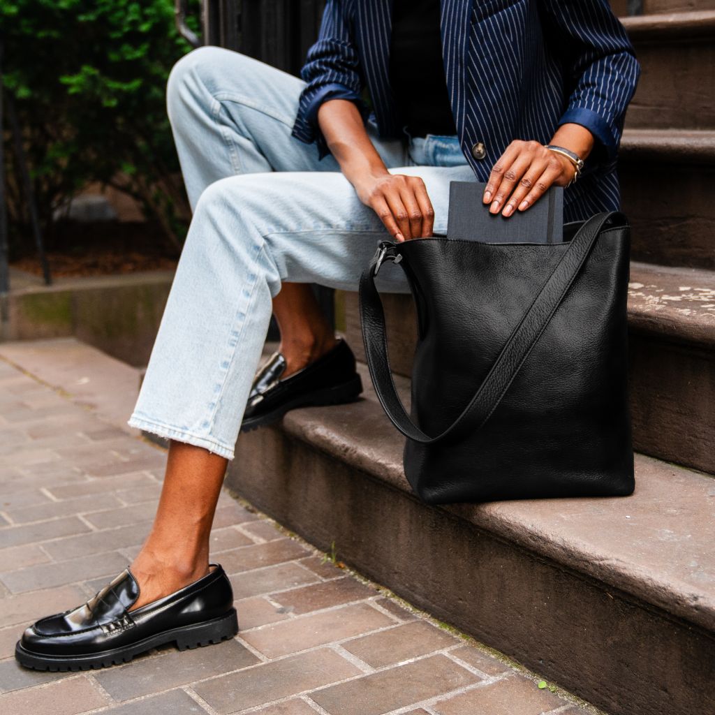 Thursday Boots - Women's Bags Bucket Bag | Black & Silver - view 9