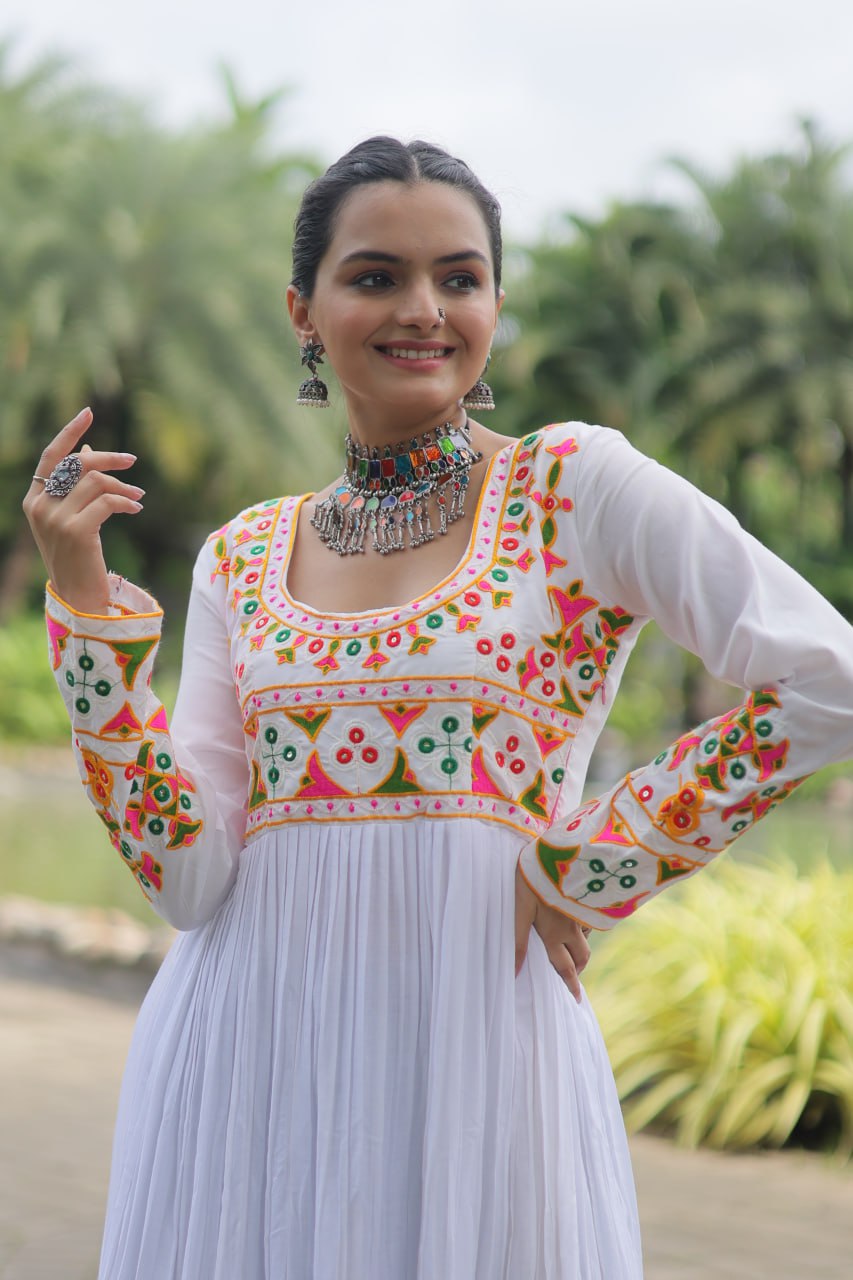 ClothsVilla White Designer Printed Kurti – Women's - view 6