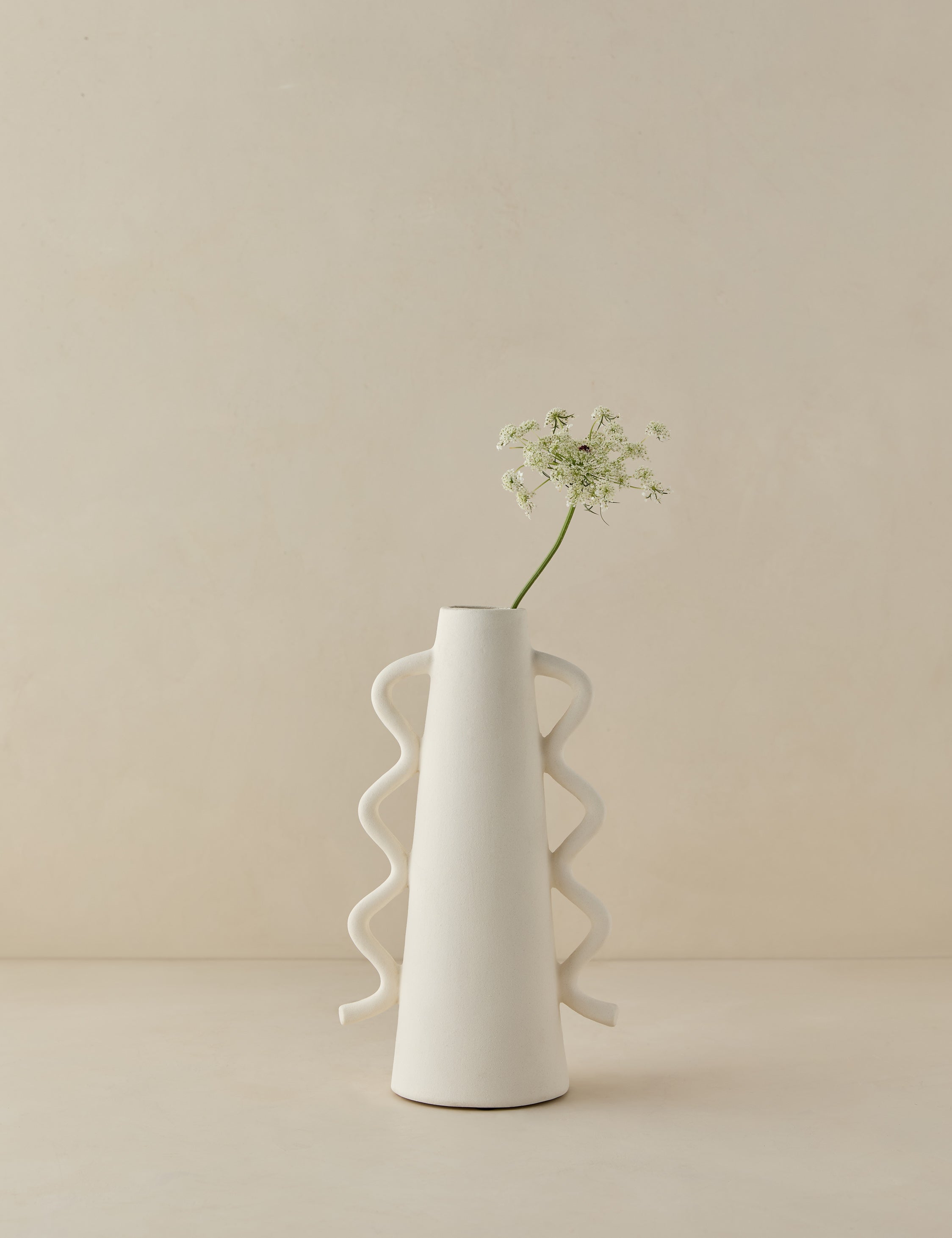 Lulu and Georgia Cyrene Vase – Ivory