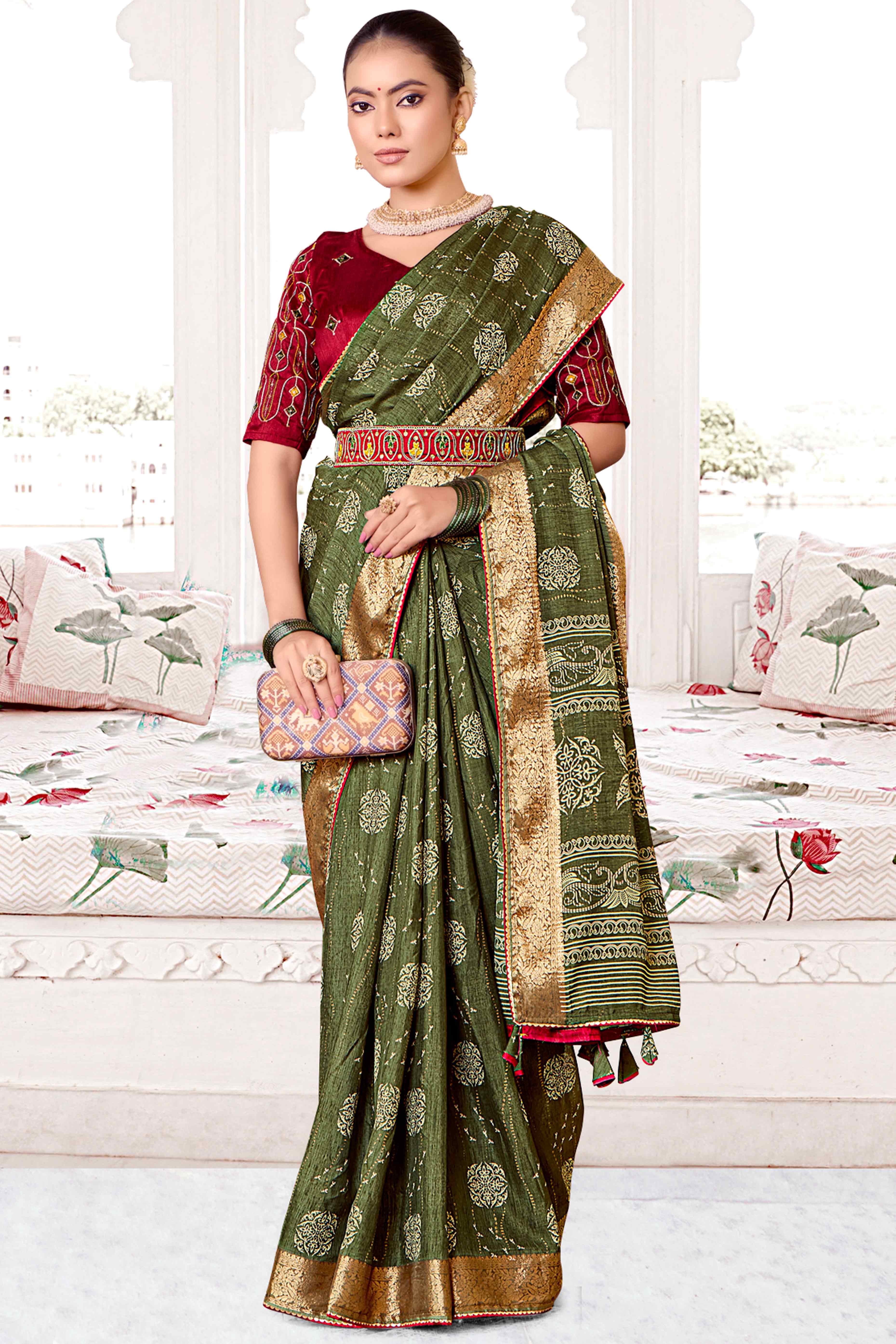 Peachmode Mehendi Green Floral Printed Muslin Saree With Woven Border