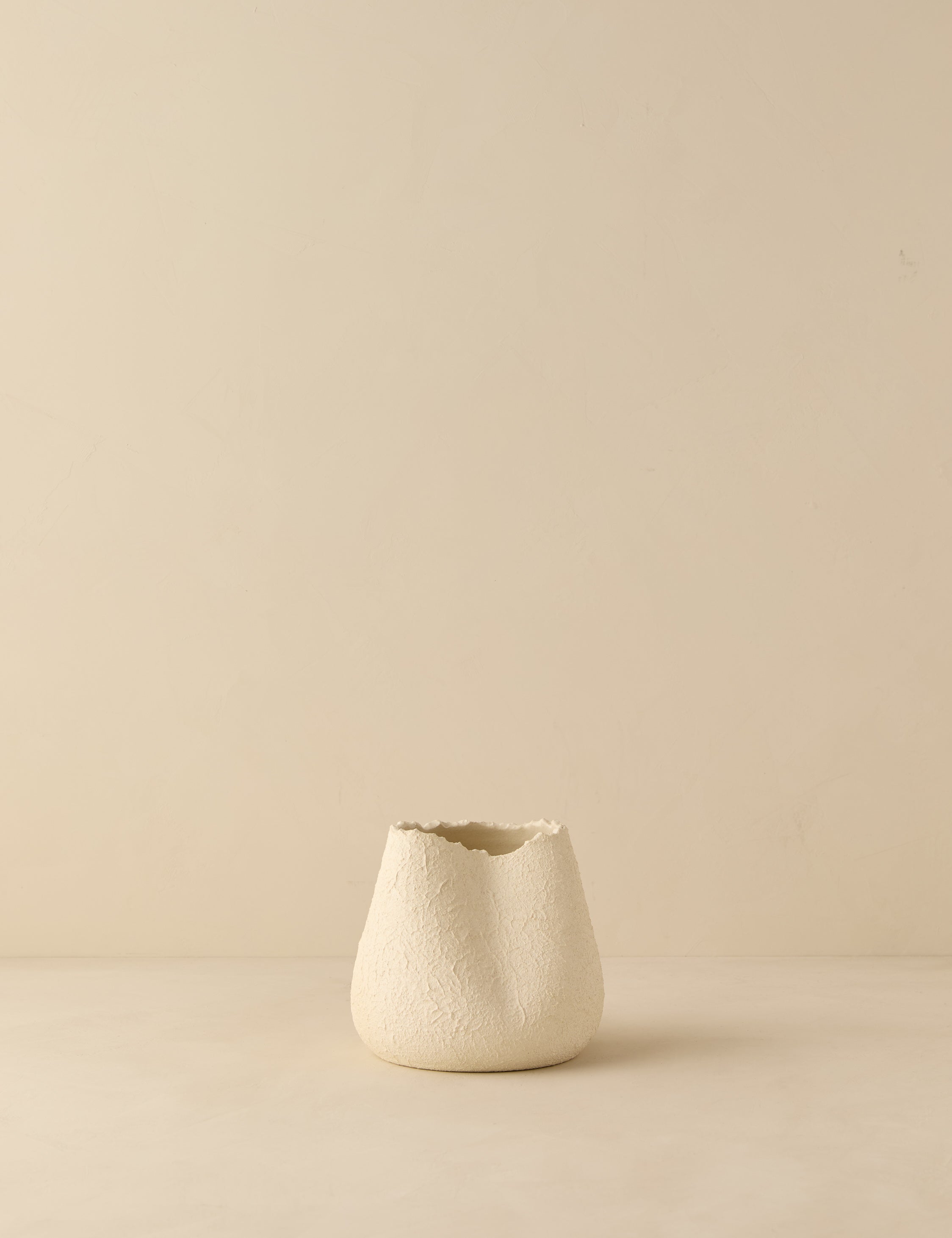 Lulu and Georgia Phoebe Vase by dumæ – Sierra Blanc - view 2