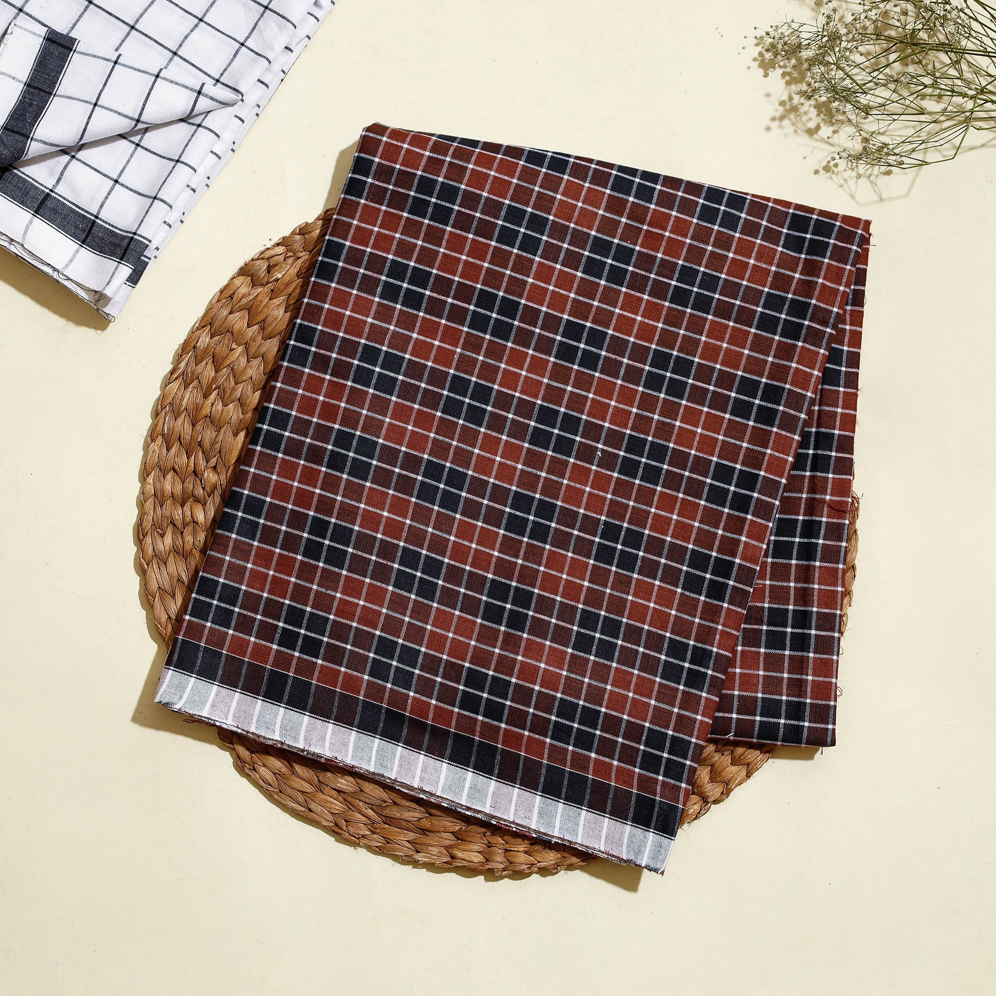 KURIAPPILLY HANDLOOM WEAVERS CO-OPERATIVE Brown - Calicut Kuriappilly Pure Handloom Cotton Lungi - view 2