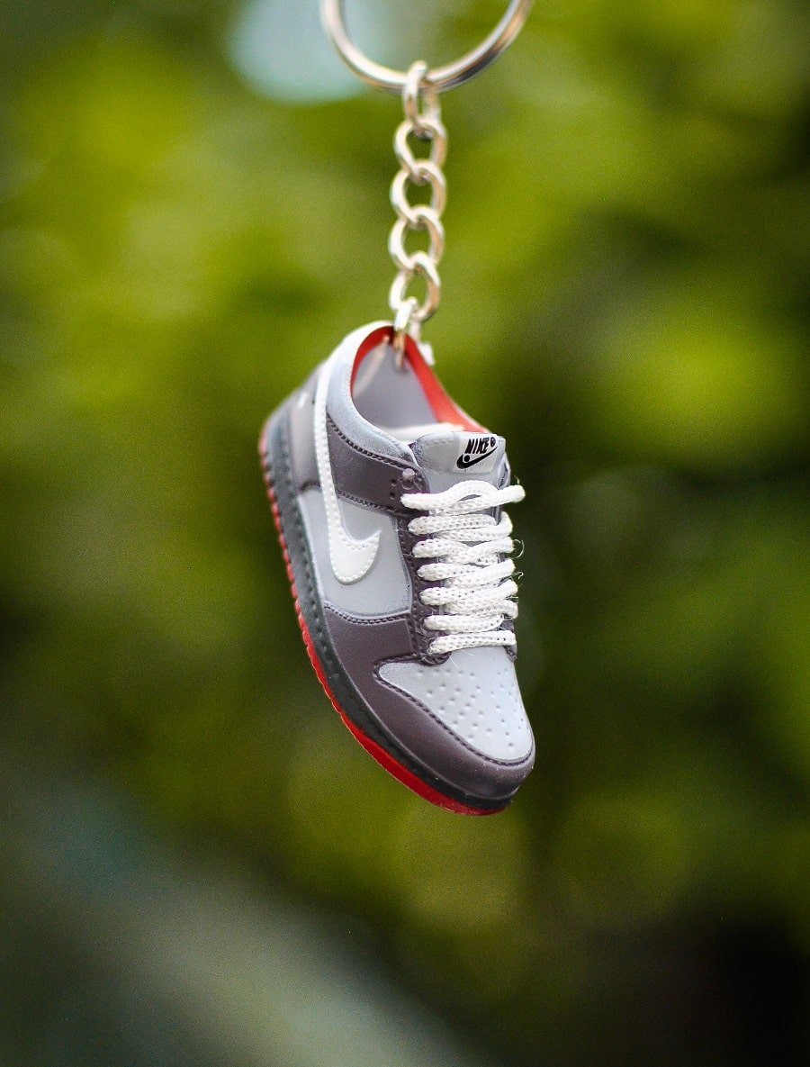 Kicks Machine 3D Sneaker Keychain Dunk Staple Pigeon NYC - view 2