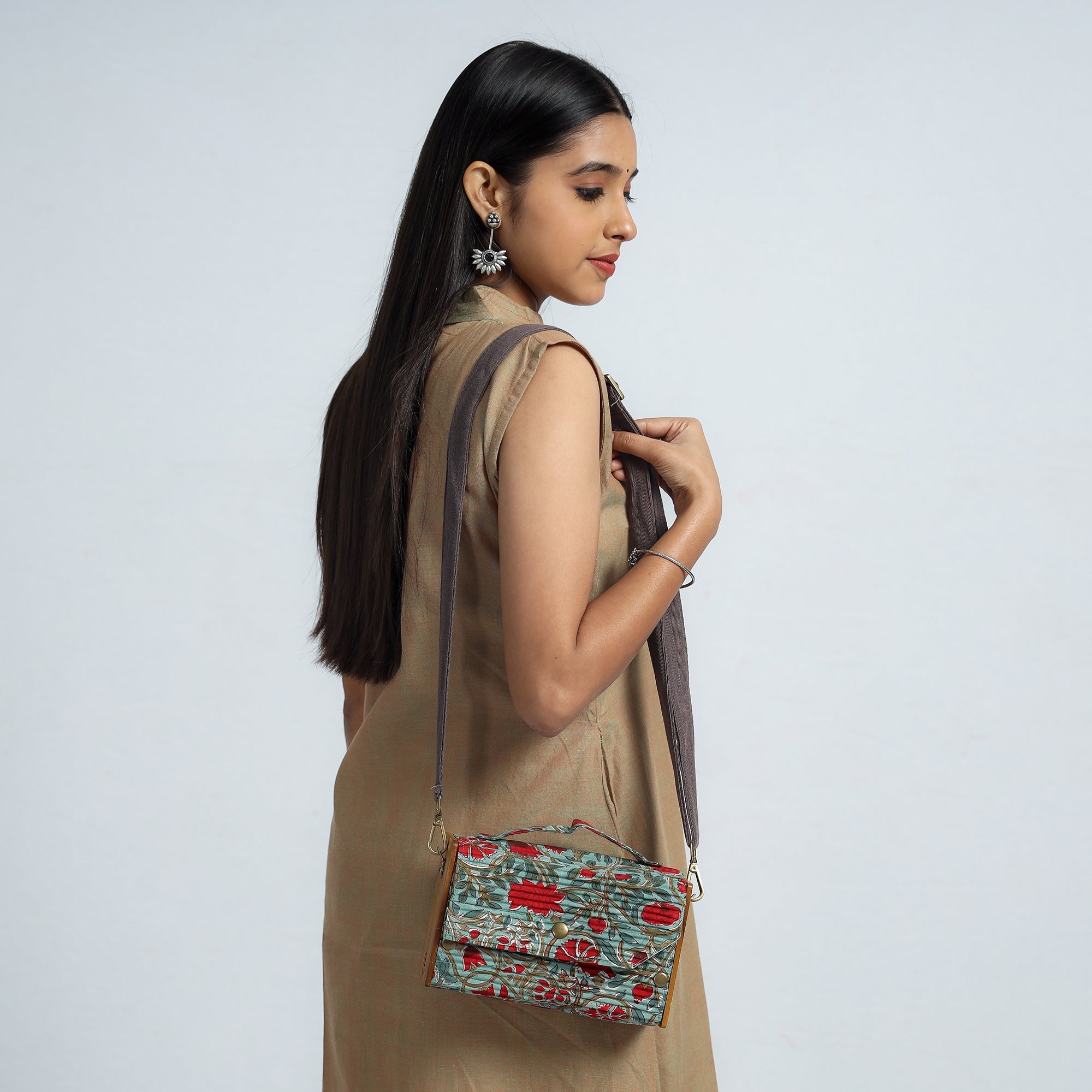 LUKKA CHUPPI Blue - DIY Box Sling Bag / Clutch with Changeable Sleeve