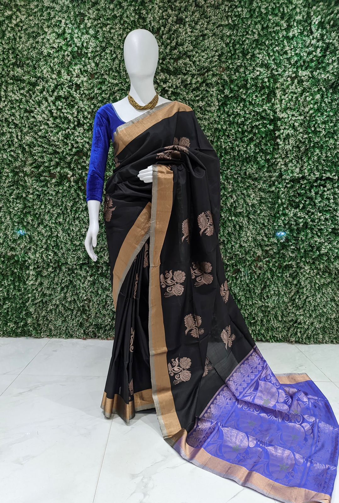 IndianVillèz Black Blue Handwoven Bishnupuri Silk Saree