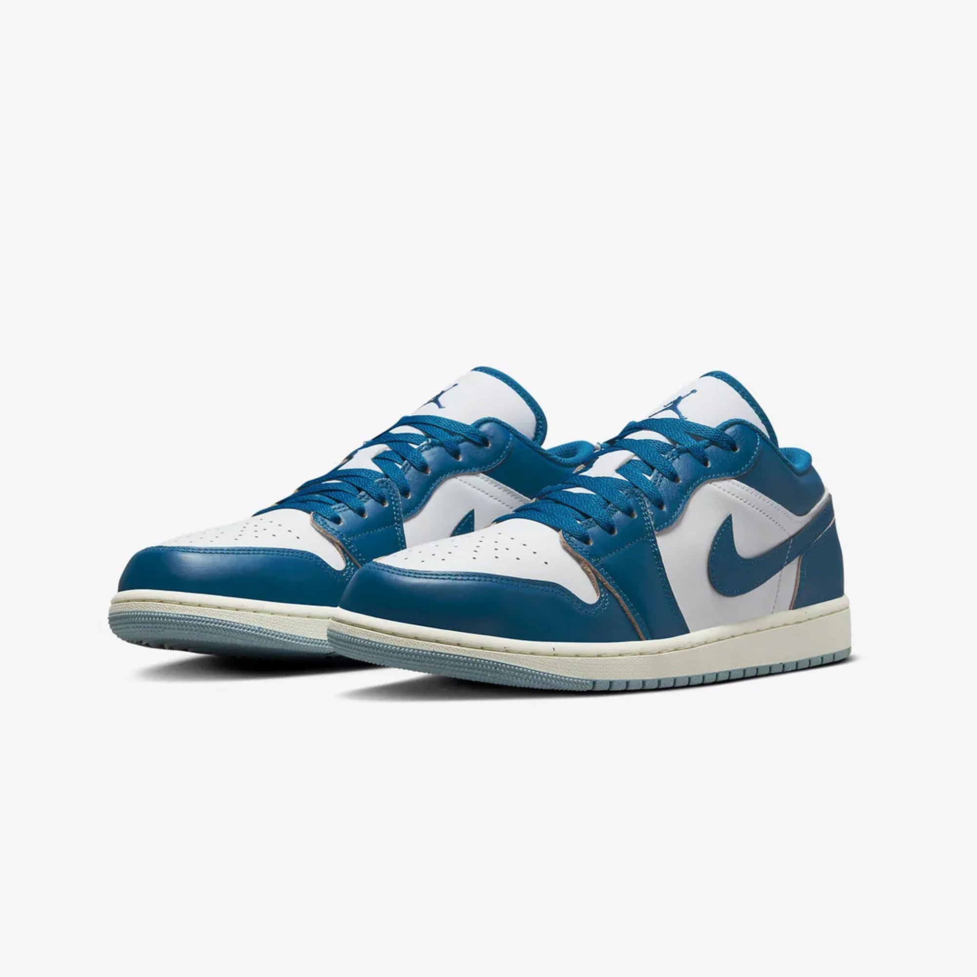 Jordan | AIR JORDAN 1 LOW SE { WHITE/INDUSTRIAL BLUE-BLUE GREY-SAIL - view 2