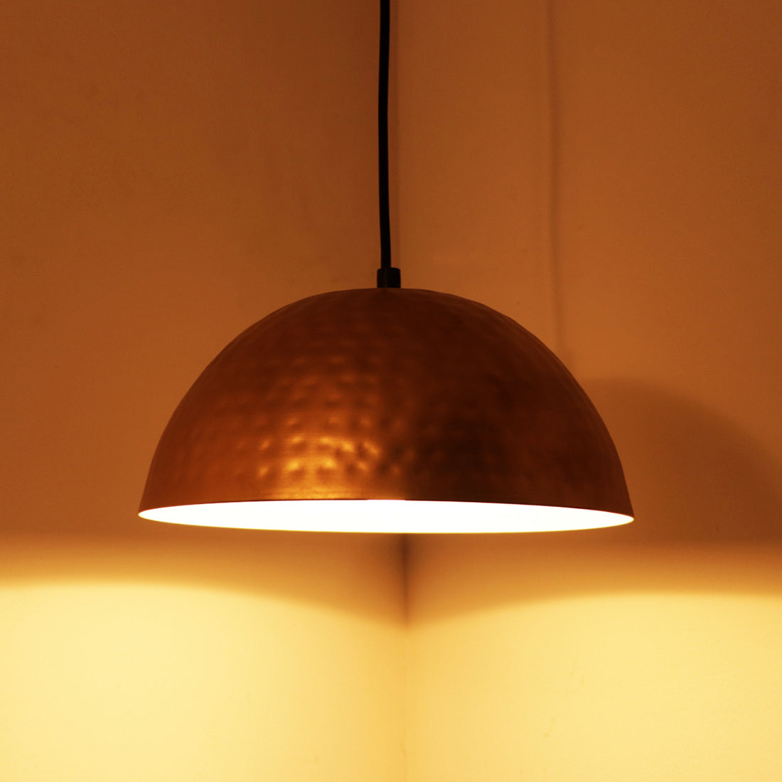 EXCLUSIVELANE 'Heavenly Shadow' Hand-Hammered Pendant Lamp In Iron (5 Inch, Matte Finish)