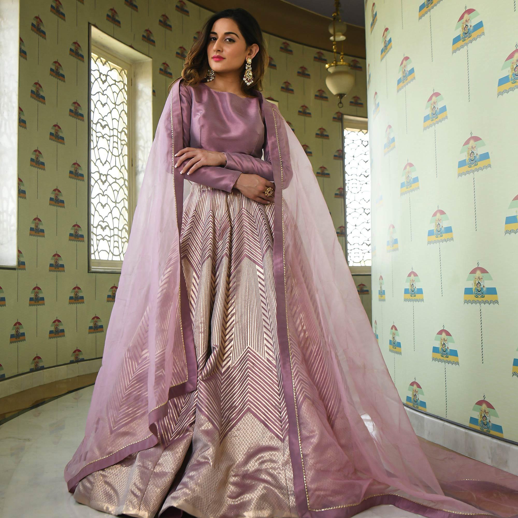 Peachmode Seller Levender Partywear Woven Zari Jacquard Lehenga Choli