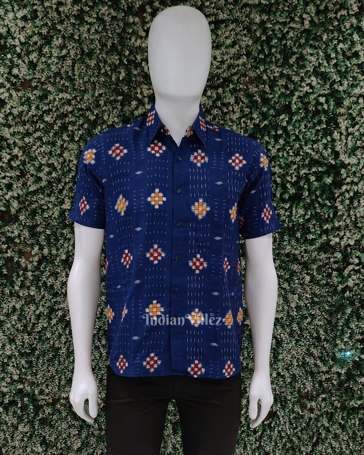 IndianVillèz Blue Pasapali Odisha Ikat Cotton Half Sleeve Shirt for Men