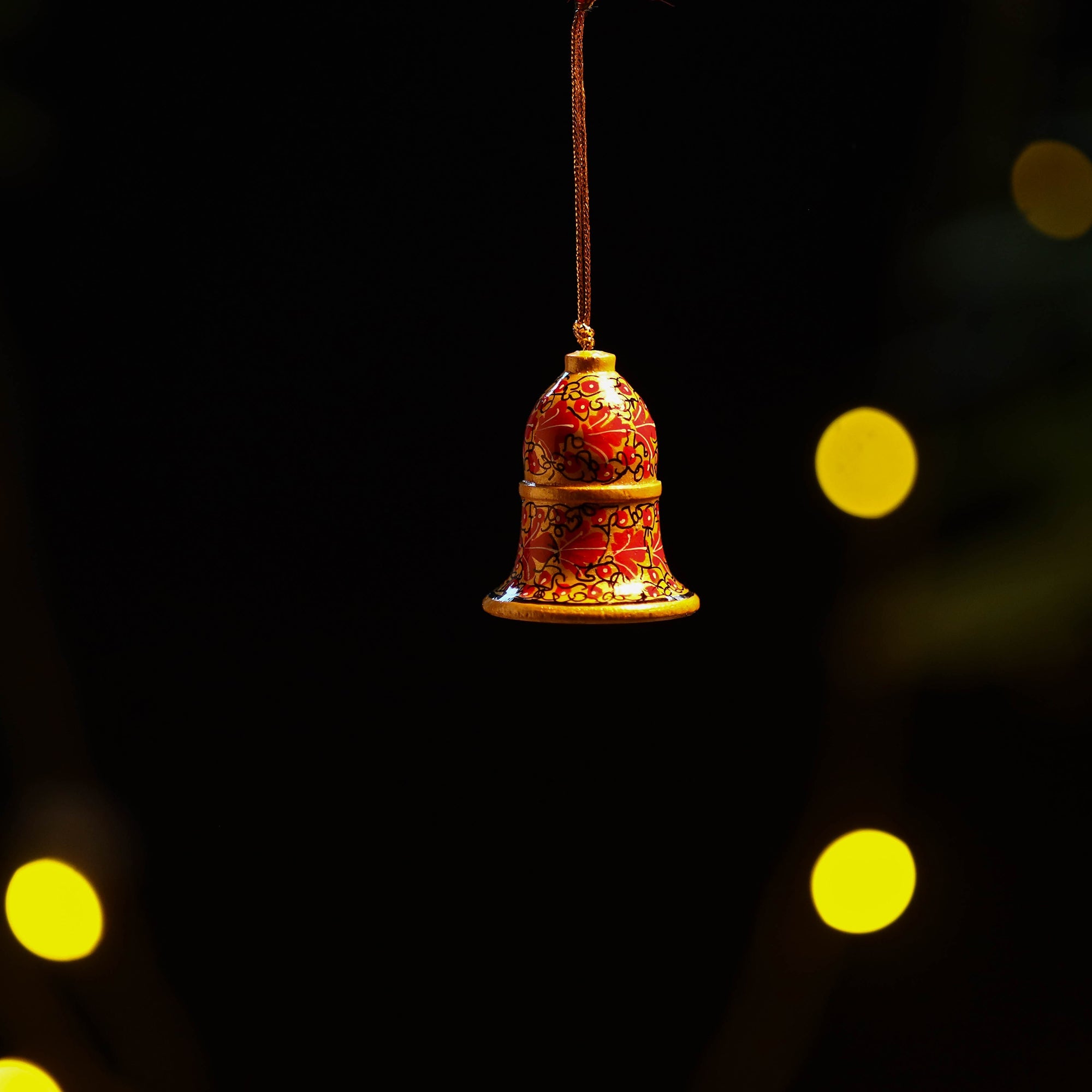 ZAHID HUSSAIN BHAT Bell - Kashmir Handpainted Christmas Decor Ornament 09