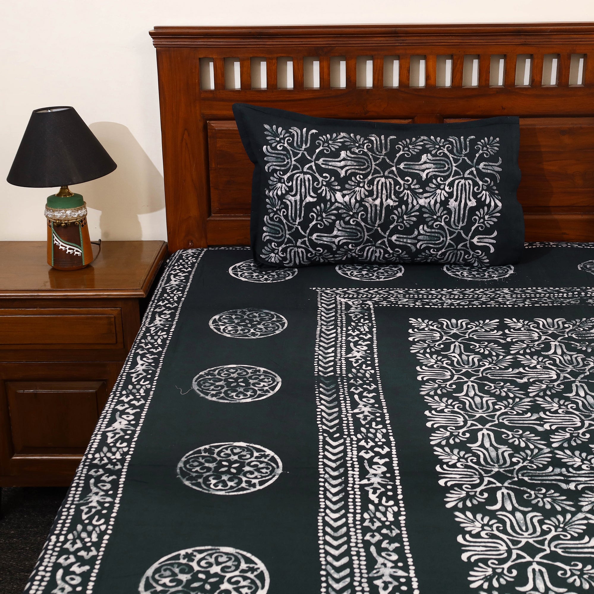 BATIK BY MD. SHARIFF Black - Cotton Double Hand Batik Print Bed Sheet Set 17 - view 4