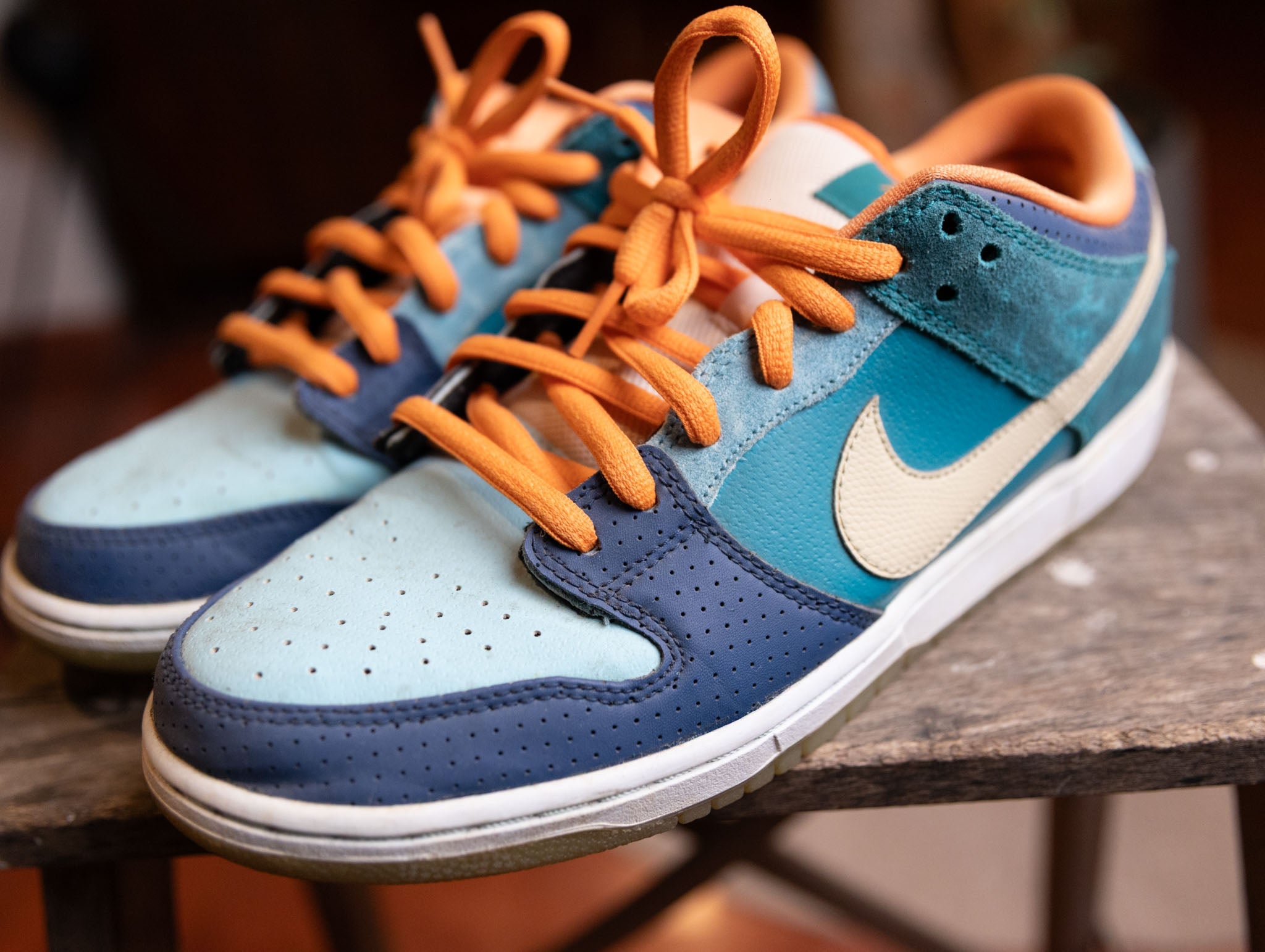 Nike SB Dunk Low MIA Skate Shop - view 2