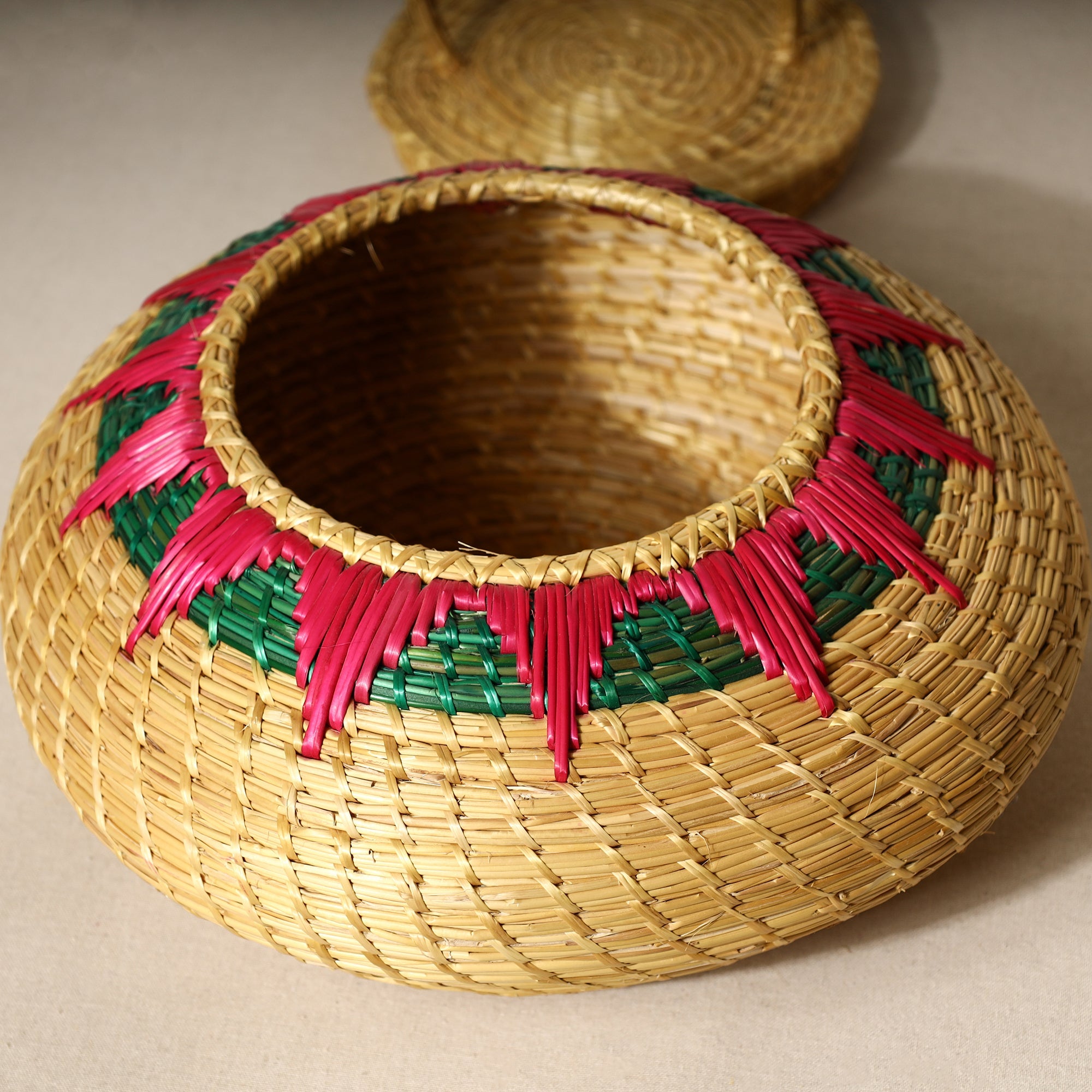 ITOKRI CRAFTS INITIATIVE Beige - Handmade Sikki Grass Multipurpose Basket with Lid (Big) - view 3