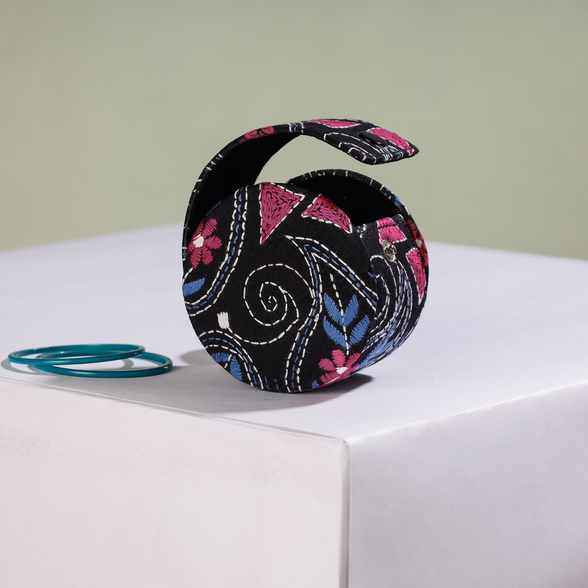 ASALKAAR Bengal Kantha Work Handcrafted Bangle Box (Small) - view 2