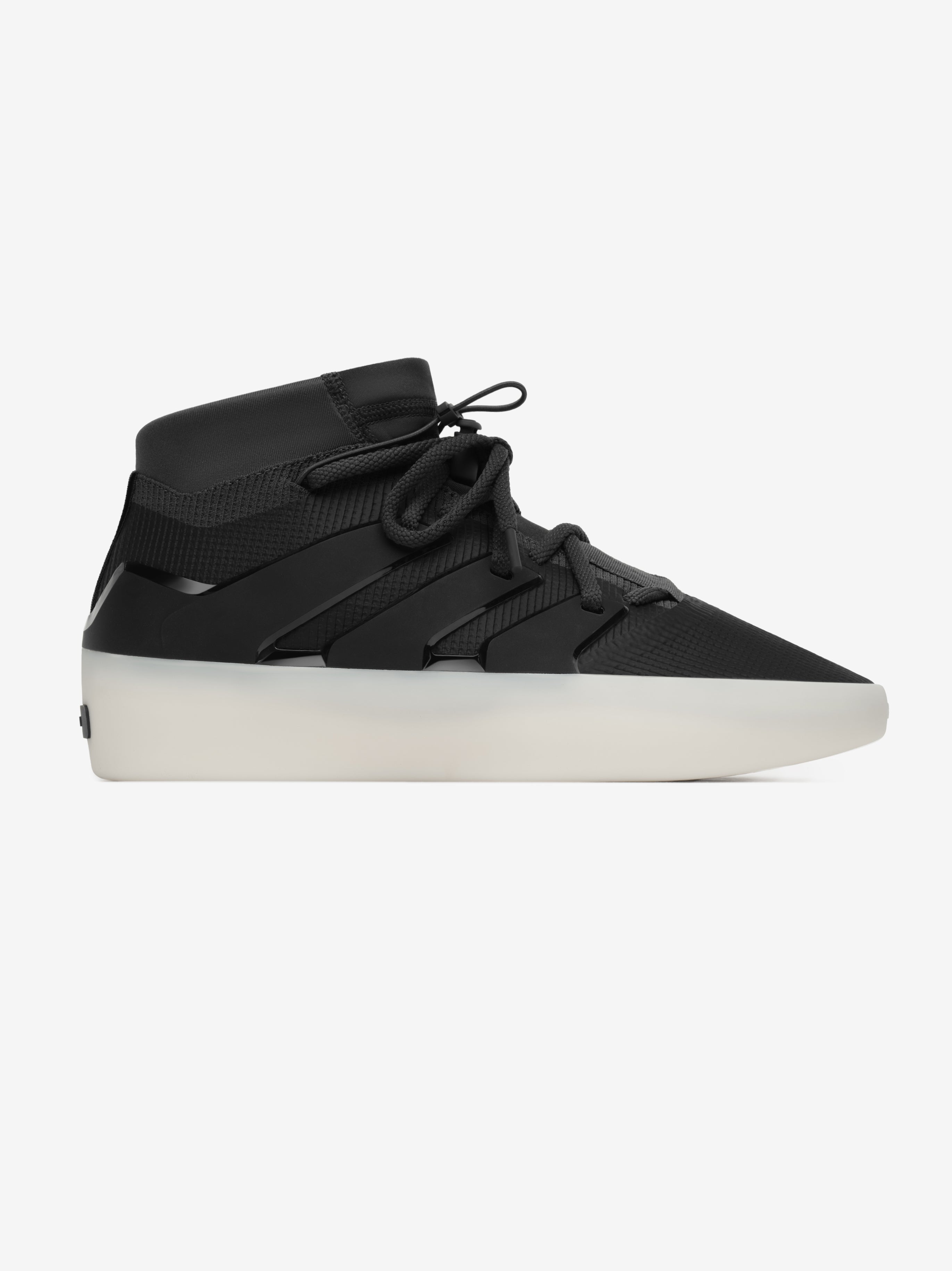 FEAR OF GOD ATHLETICS One Model – CARBON