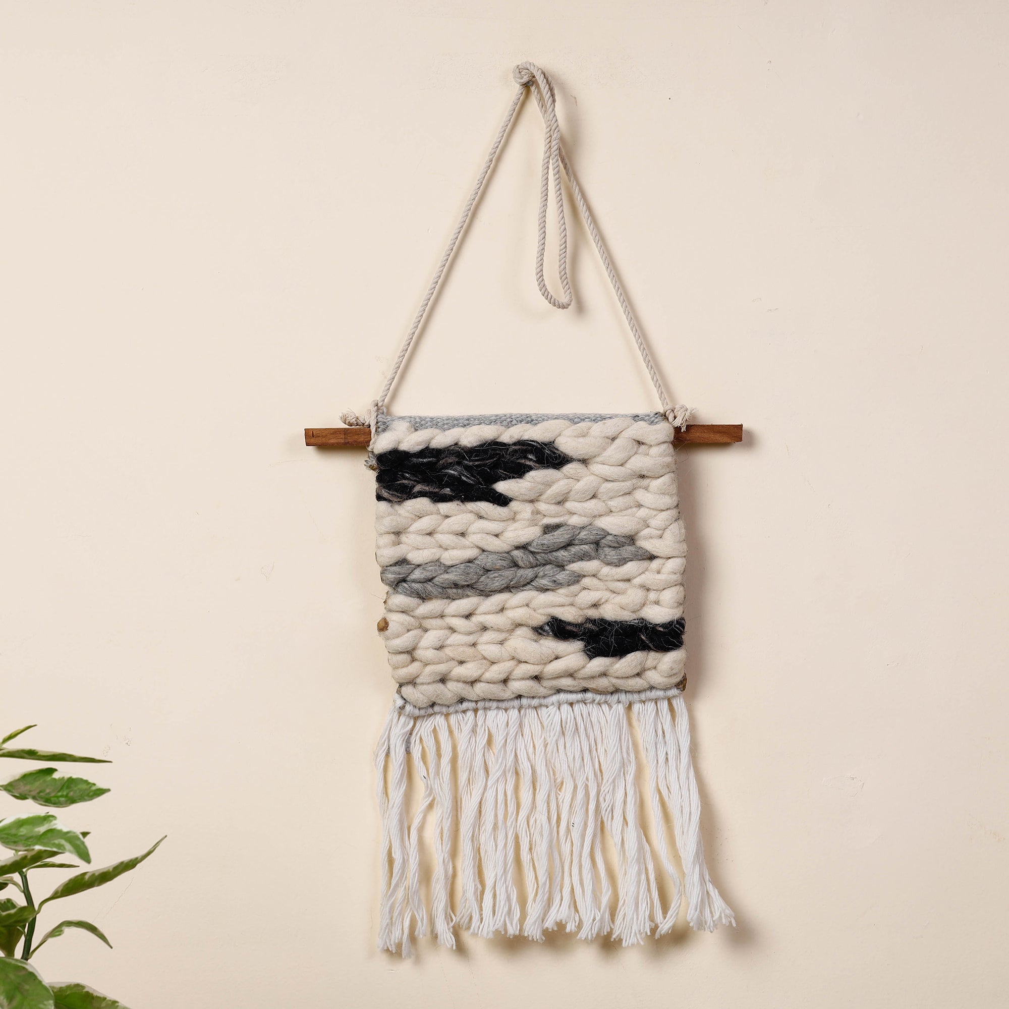 ITOKRI CRAFTS INITIATIVE Bhadohi Handwoven Wool Geometric Fringed Wall Hanging