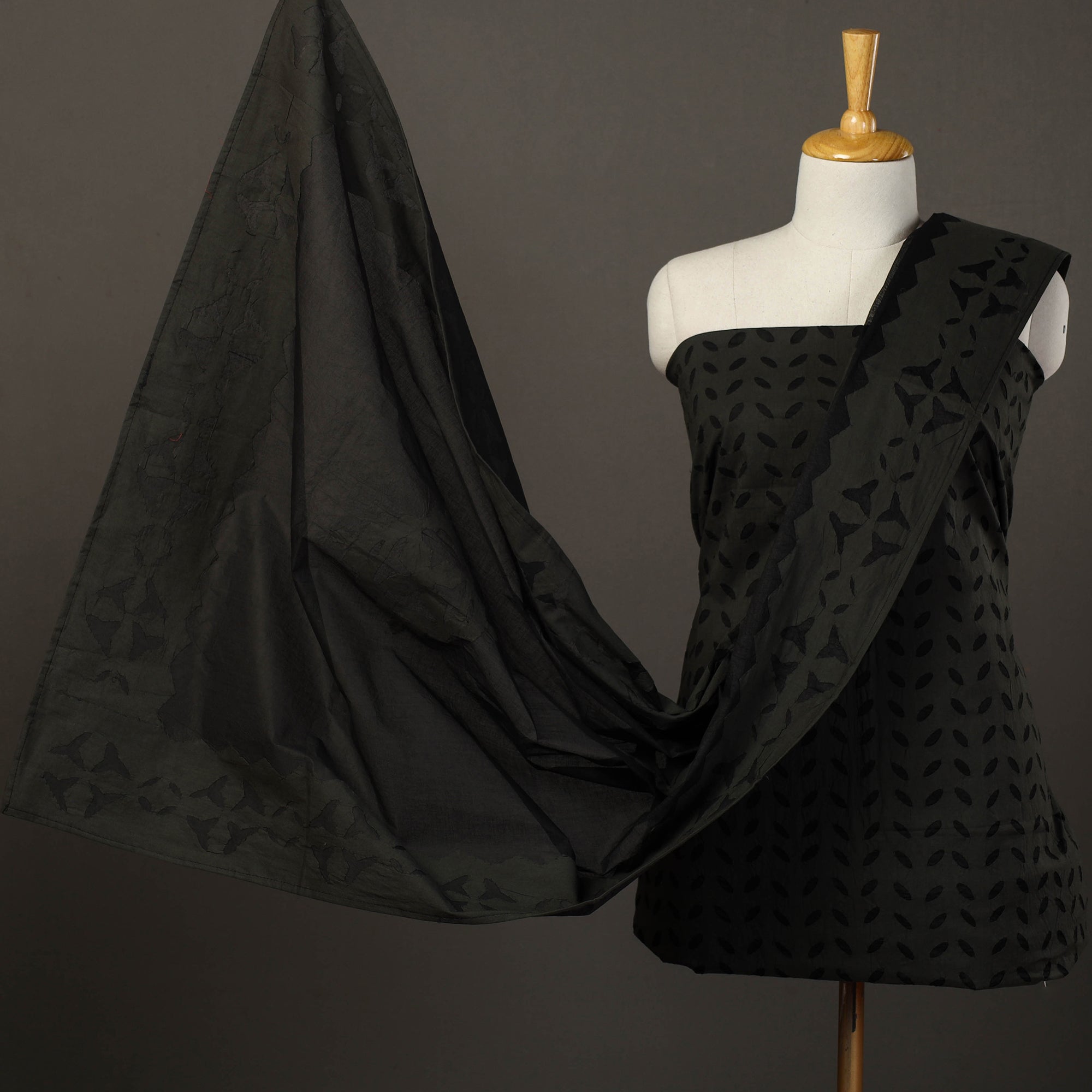 SHADES OF MARUDHARA Black - 3pc Cut Work Cotton Barmer Applique Dress Material 42