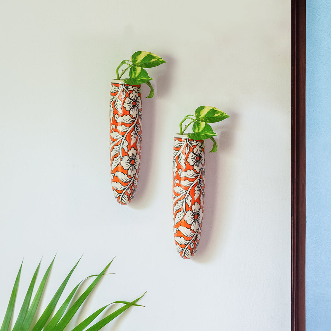EXCLUSIVELANE 'Fiery Marigold' Handpainted Ceramic Wall Planter Pots (Set of 2)