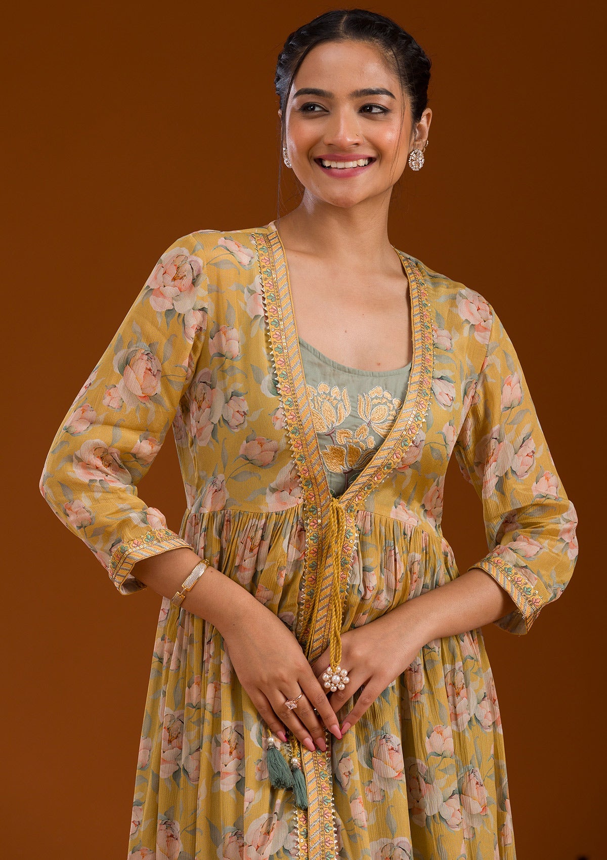 Koskii Mustard Threadwork Chiffon Readymade Salwar Suit - view 6