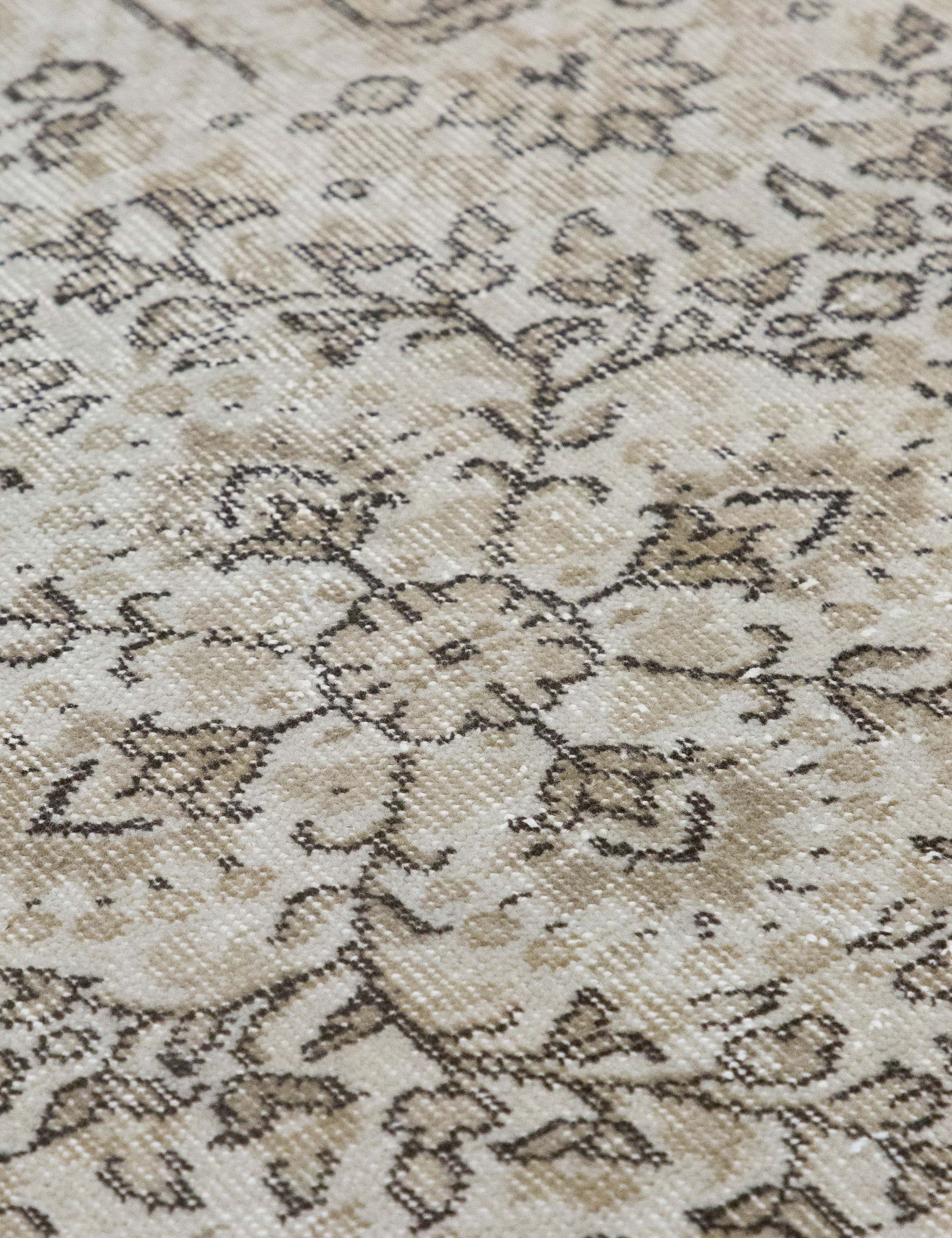 Lulu and Georgia Vintage Turkish Hand-Knotted Wool Rug No. 595, 3'3" x 6'6" - view 2