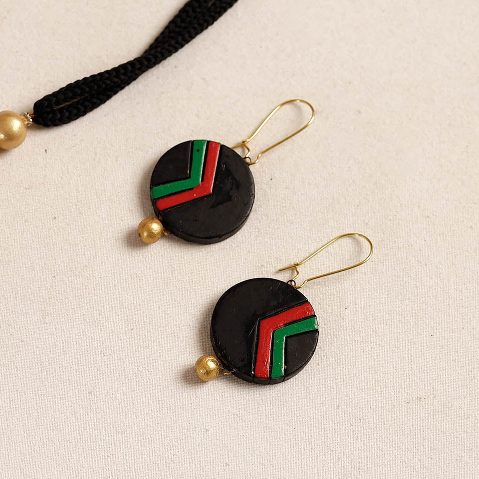 KHUSHBASH - HAPPY LOOM OF EAST Bishnupur Handpainted Terracotta Necklace Set - view 3