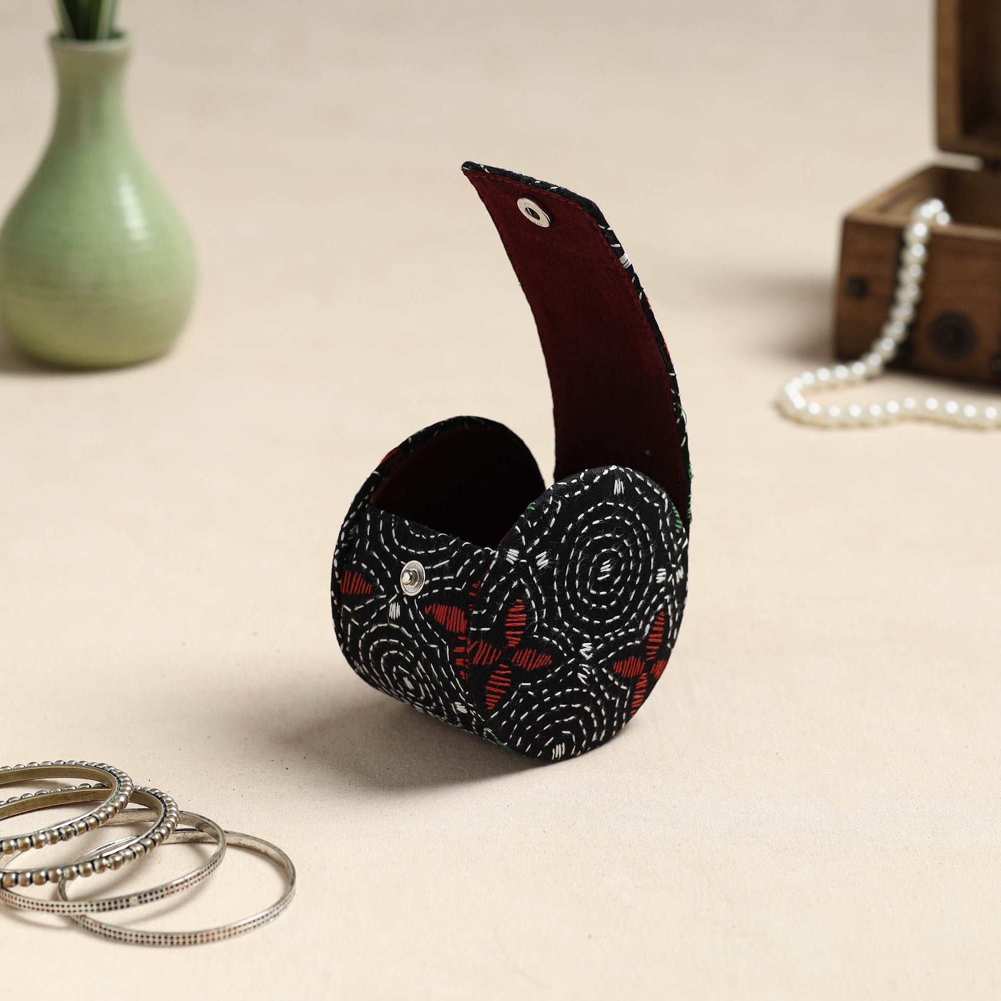 ASALKAAR Bengal Kantha Work Handcrafted Bangle Box (Small) - view 3