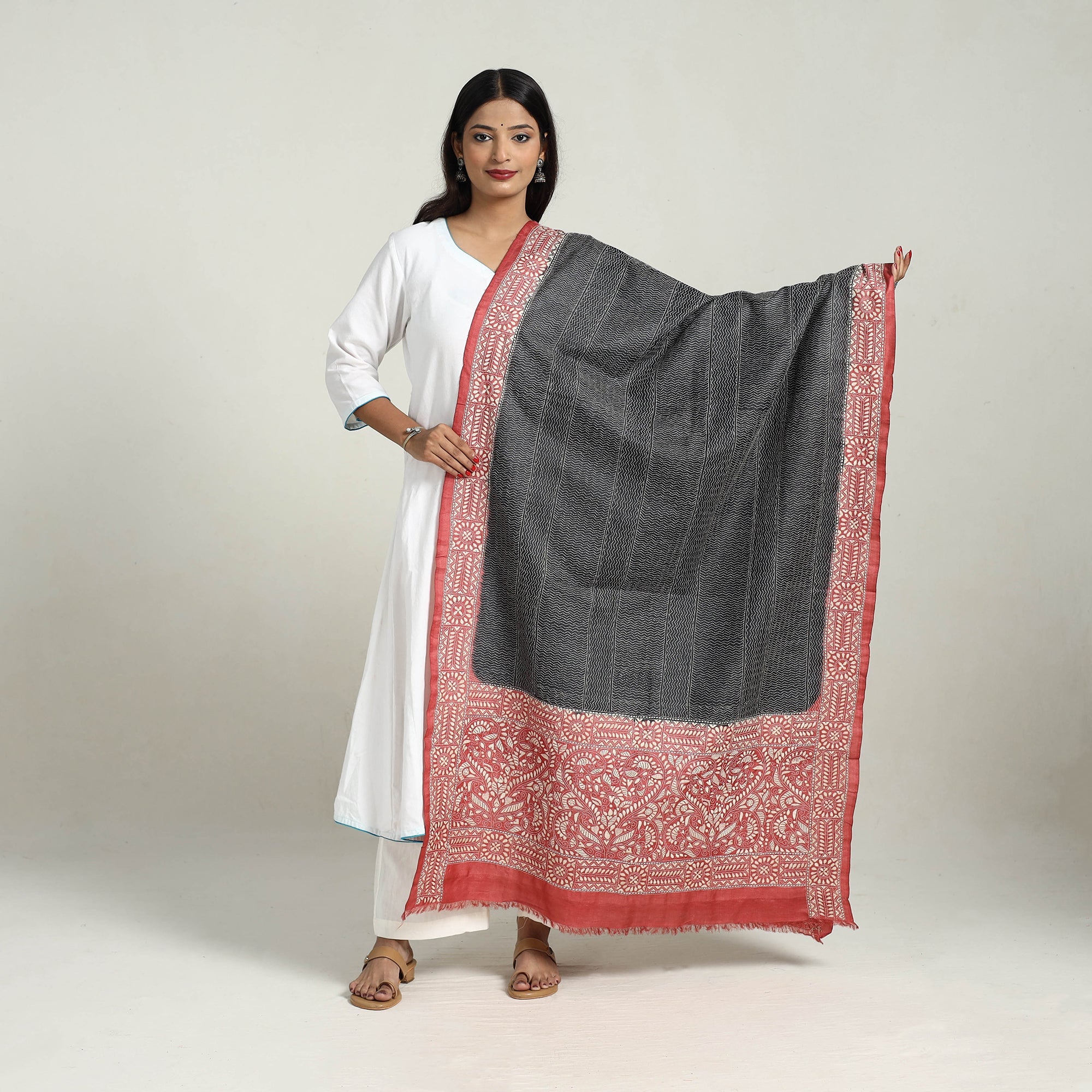 KHUSHBASH - HAPPY LOOM OF EAST Black - Handloom Tussar Silk Bengal Kantha Embroidery Dupatta 07 - view 2