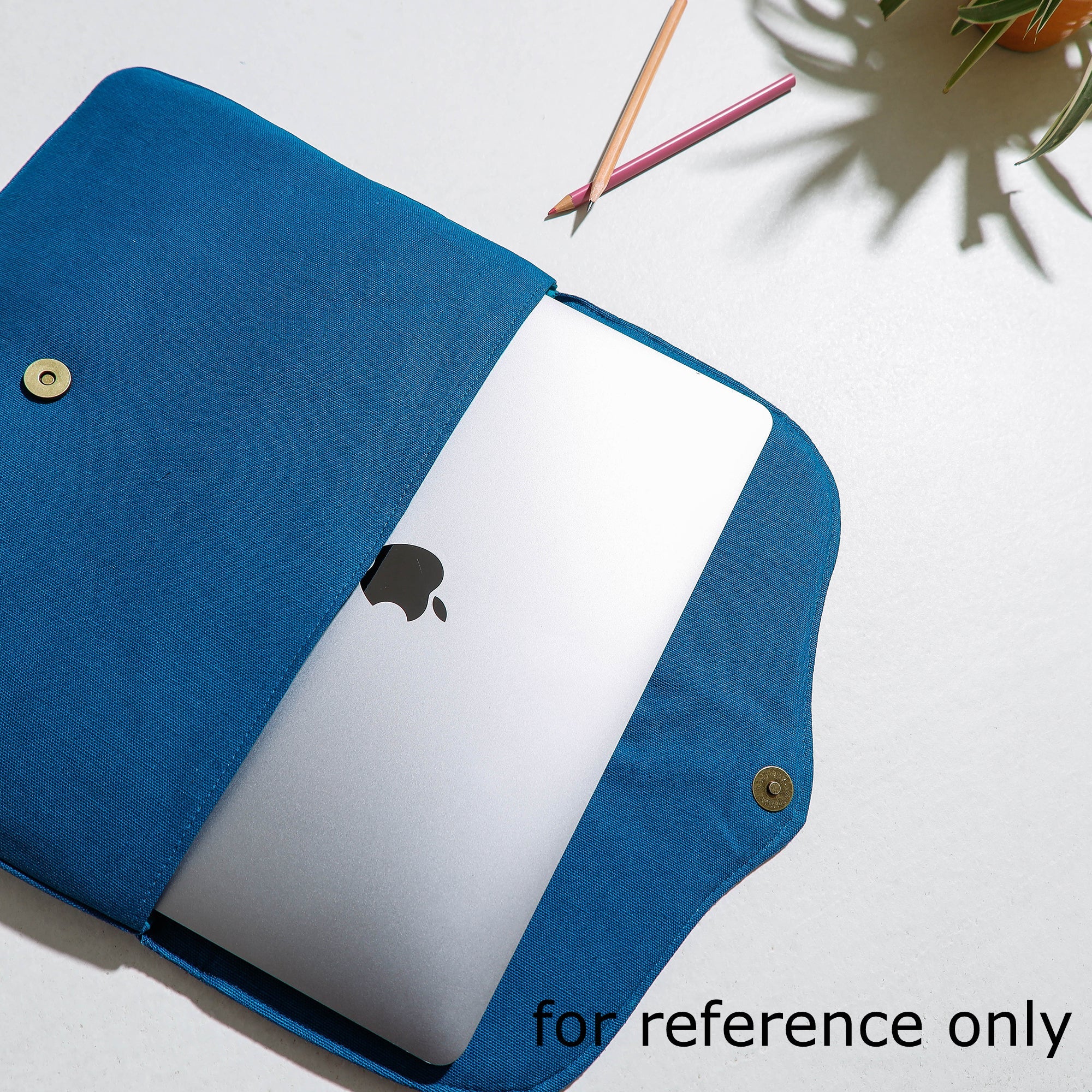 ITOKRI CRAFTS INITIATIVE Aari Hand Embroidery Cotton Duck IPad Sleeve (10 x 13 in) - view 4