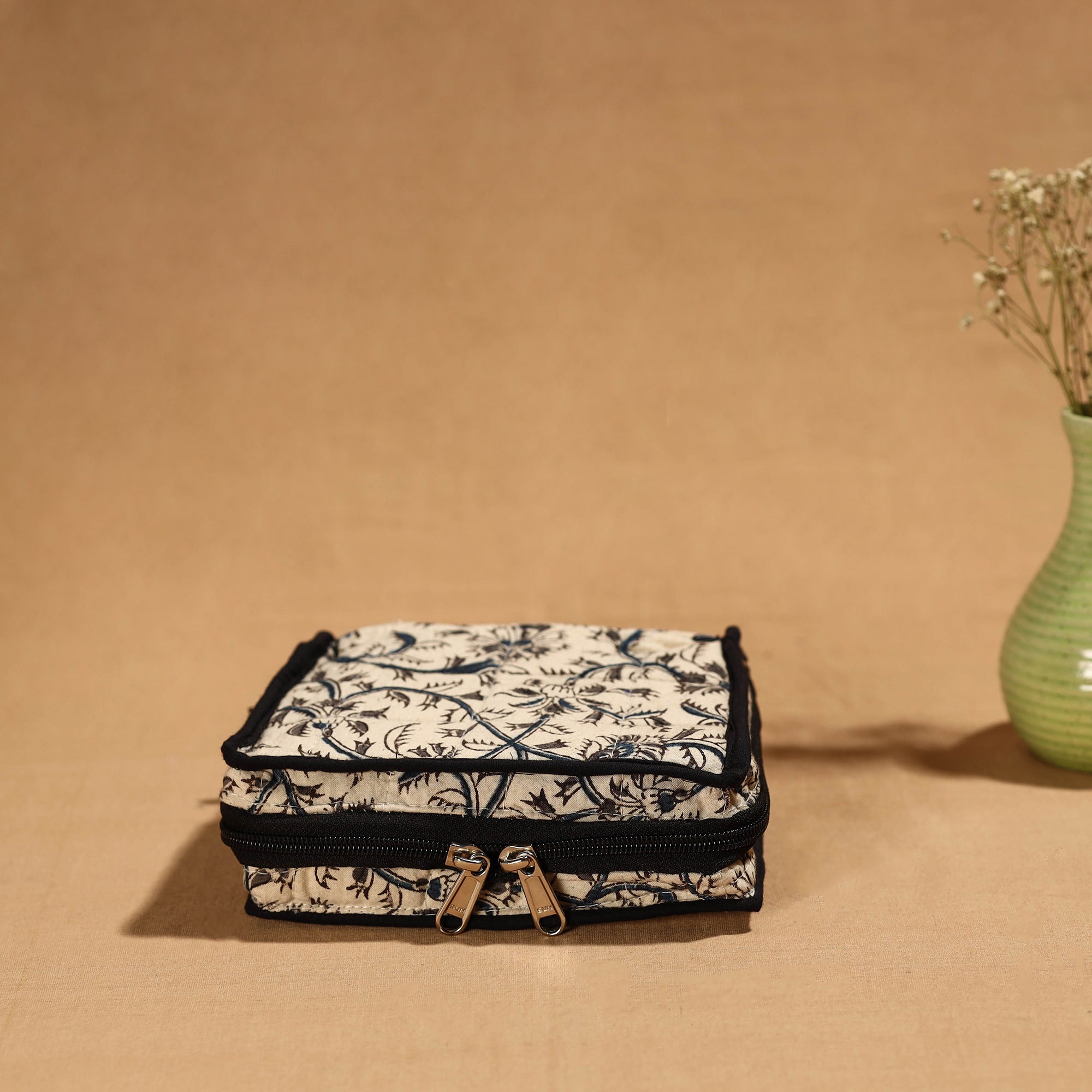 NOORI BAZAR Beige - Handmade 4 Pockets Cotton Jewelry Bag 23