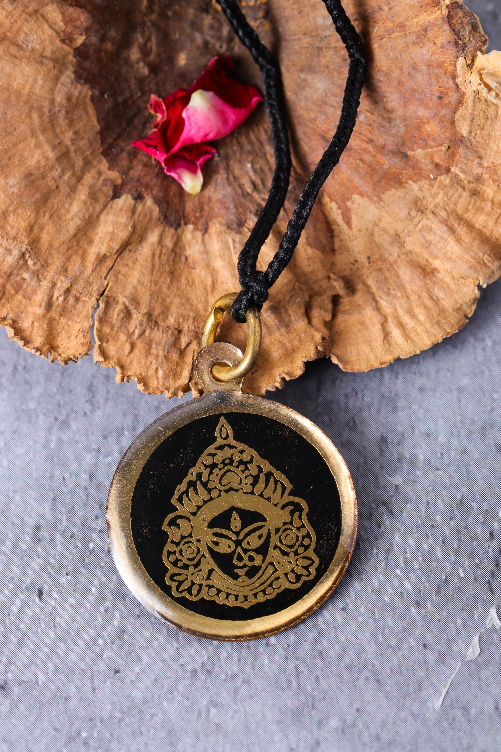 Studio Vaidik Vashikaran kawach