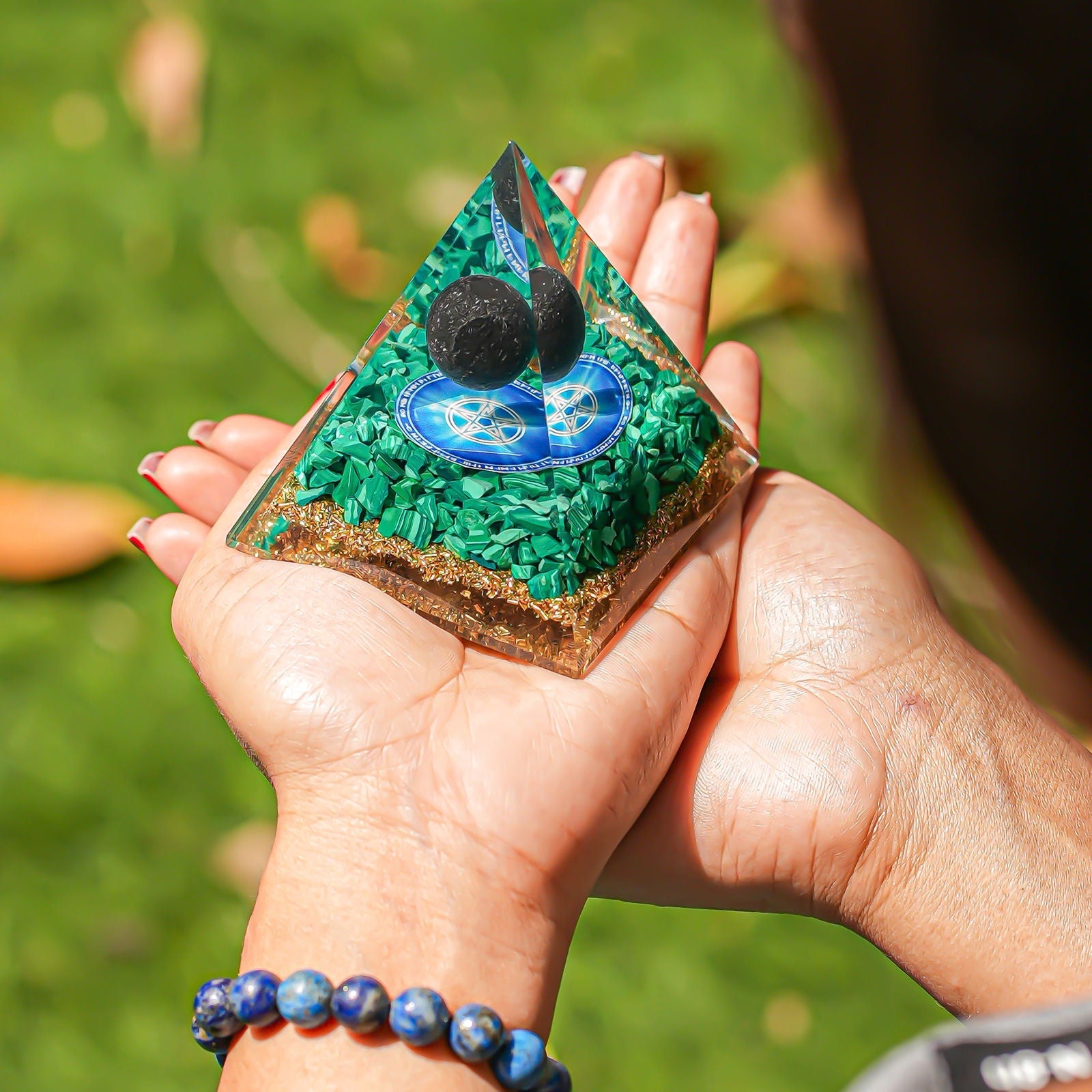 Gemsmantra Malachite With Black Ball Pyramid